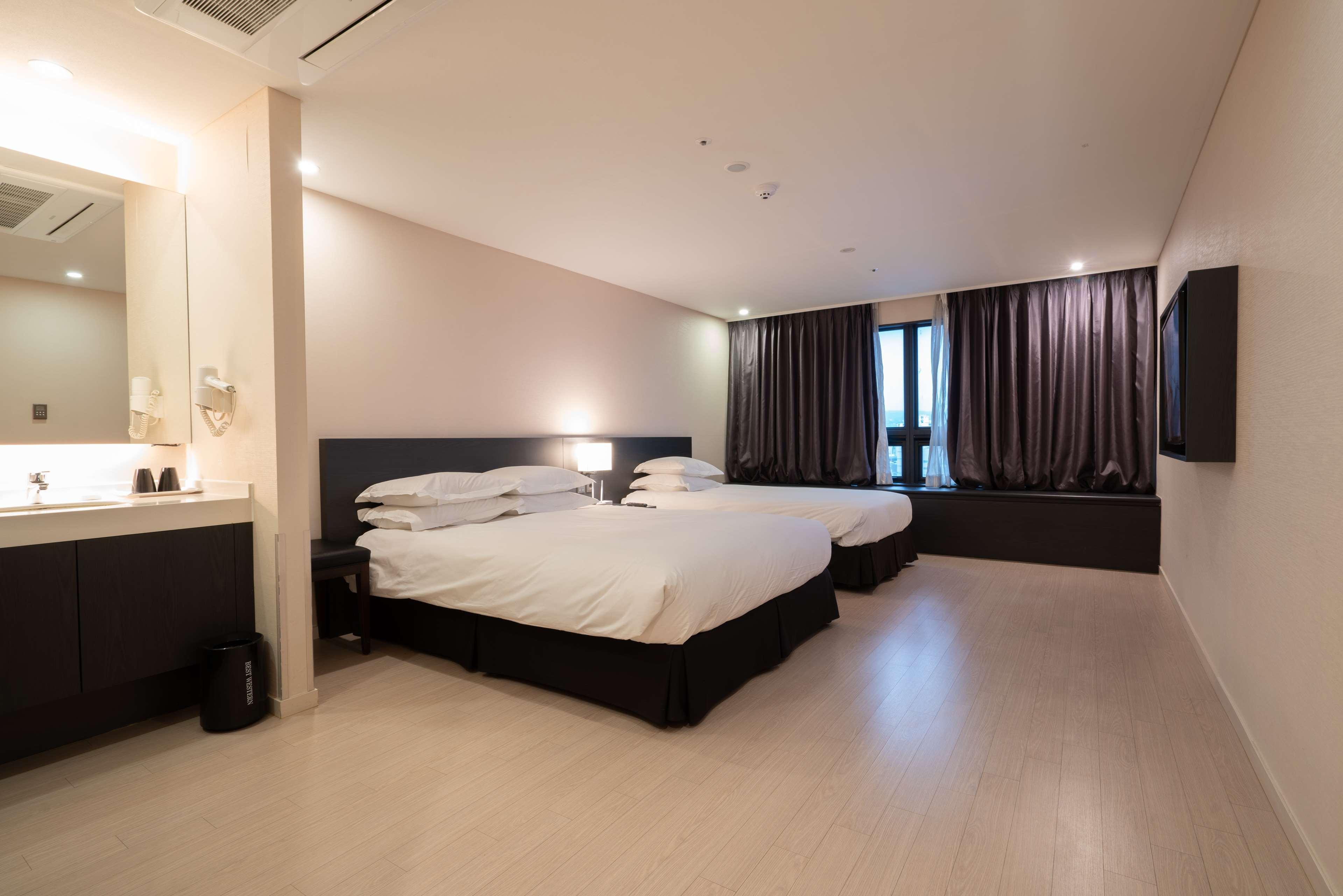 Room Deluxe Two Beds