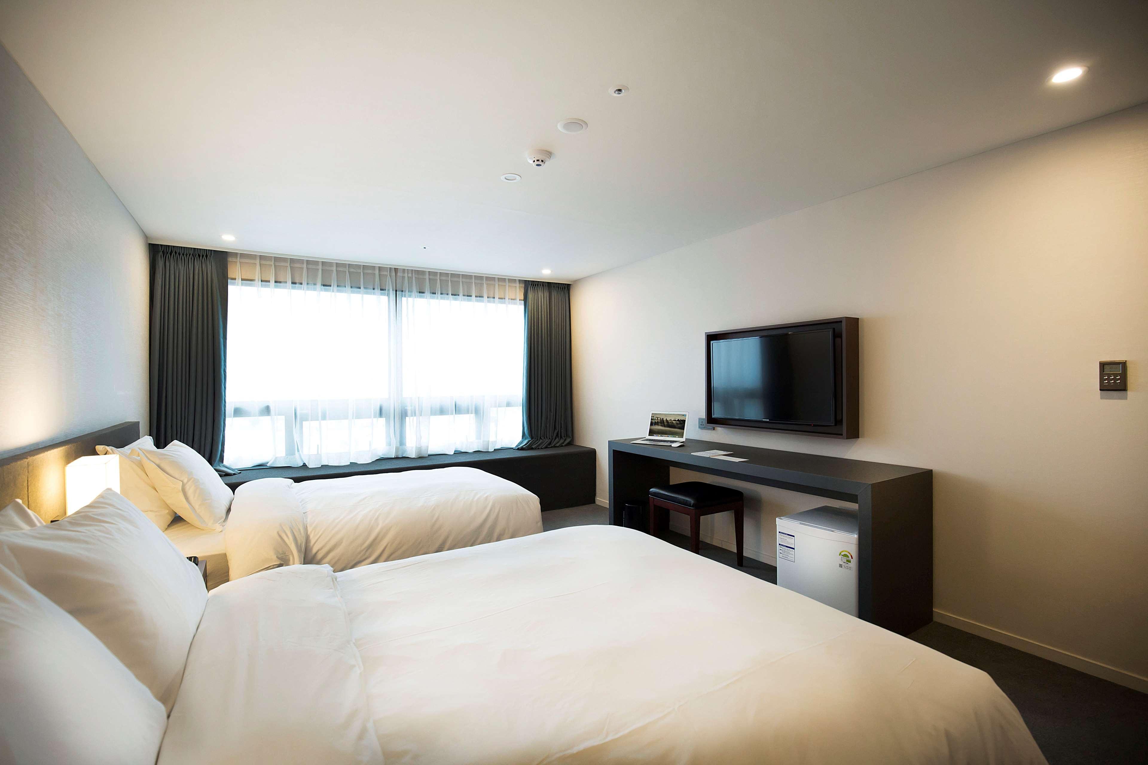 Room Deluxe Two Beds