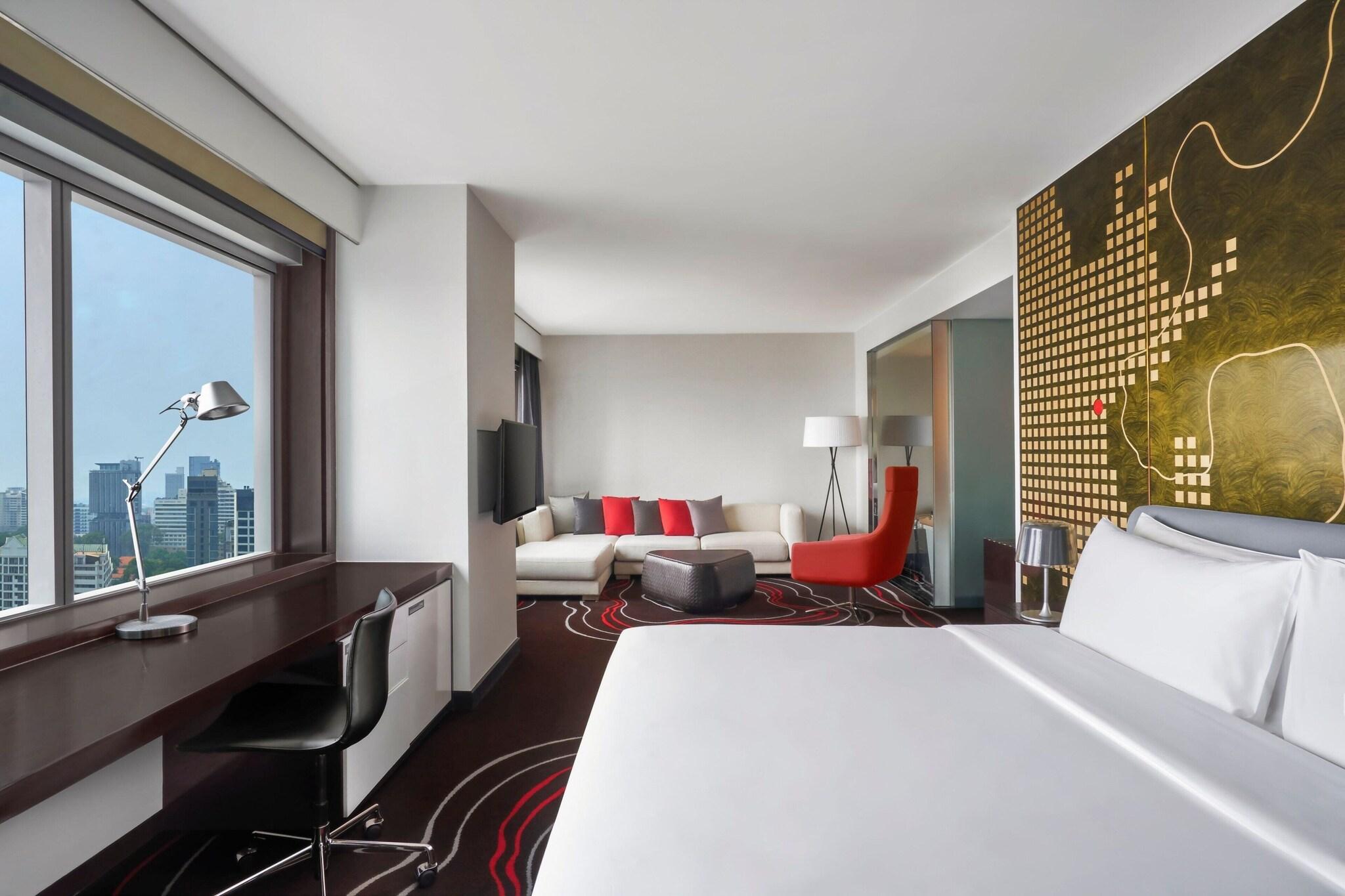 Studio Club King Bed