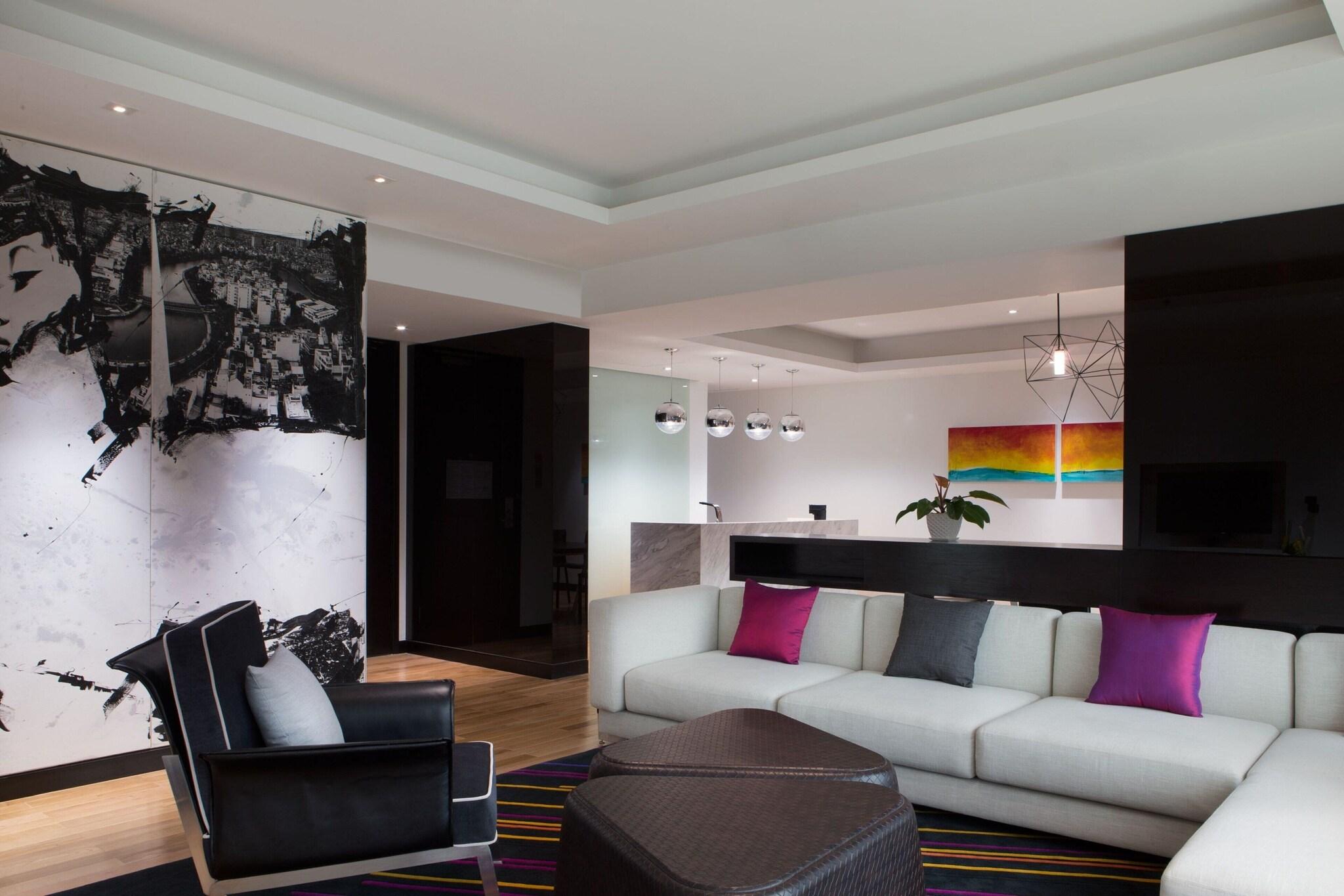 Apartment Club with Views