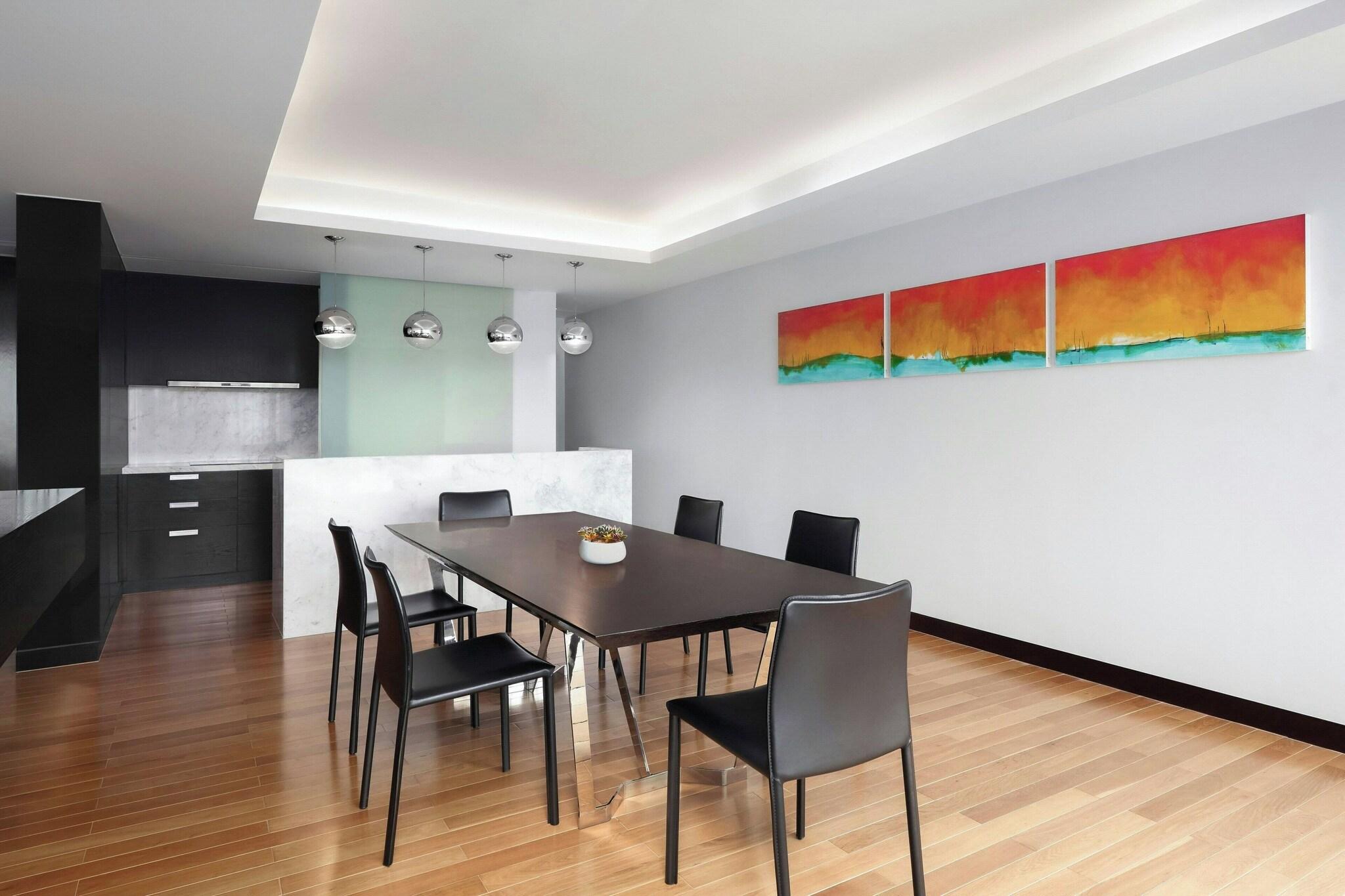 Apartment Club with Views