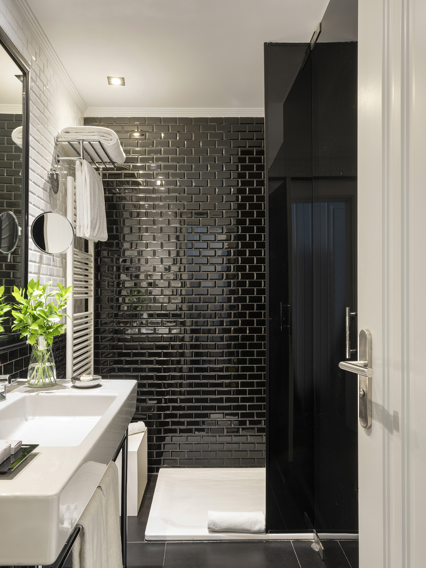 Family Room Capacity 2