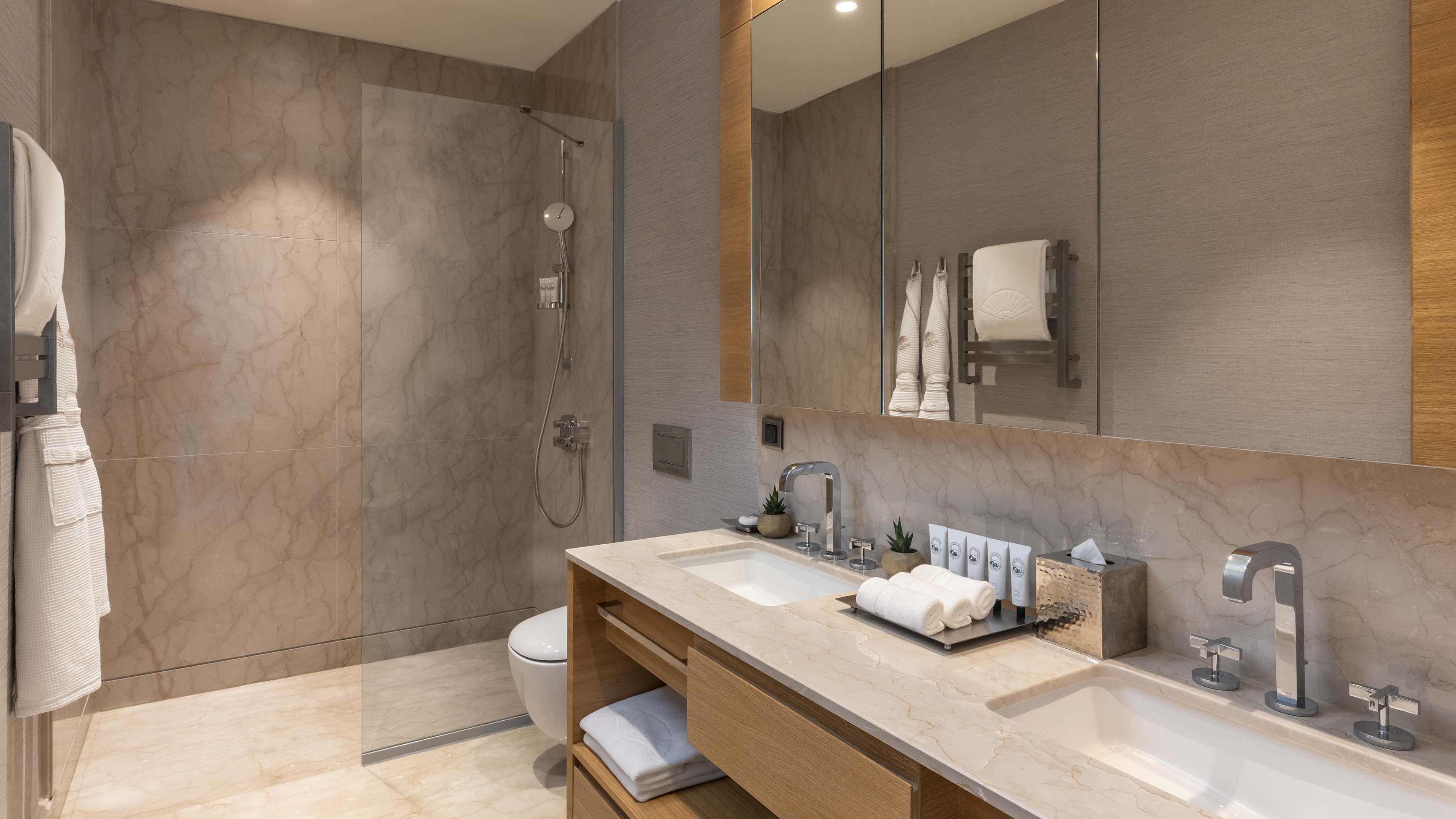 Apartment Four Bedrooms with Views