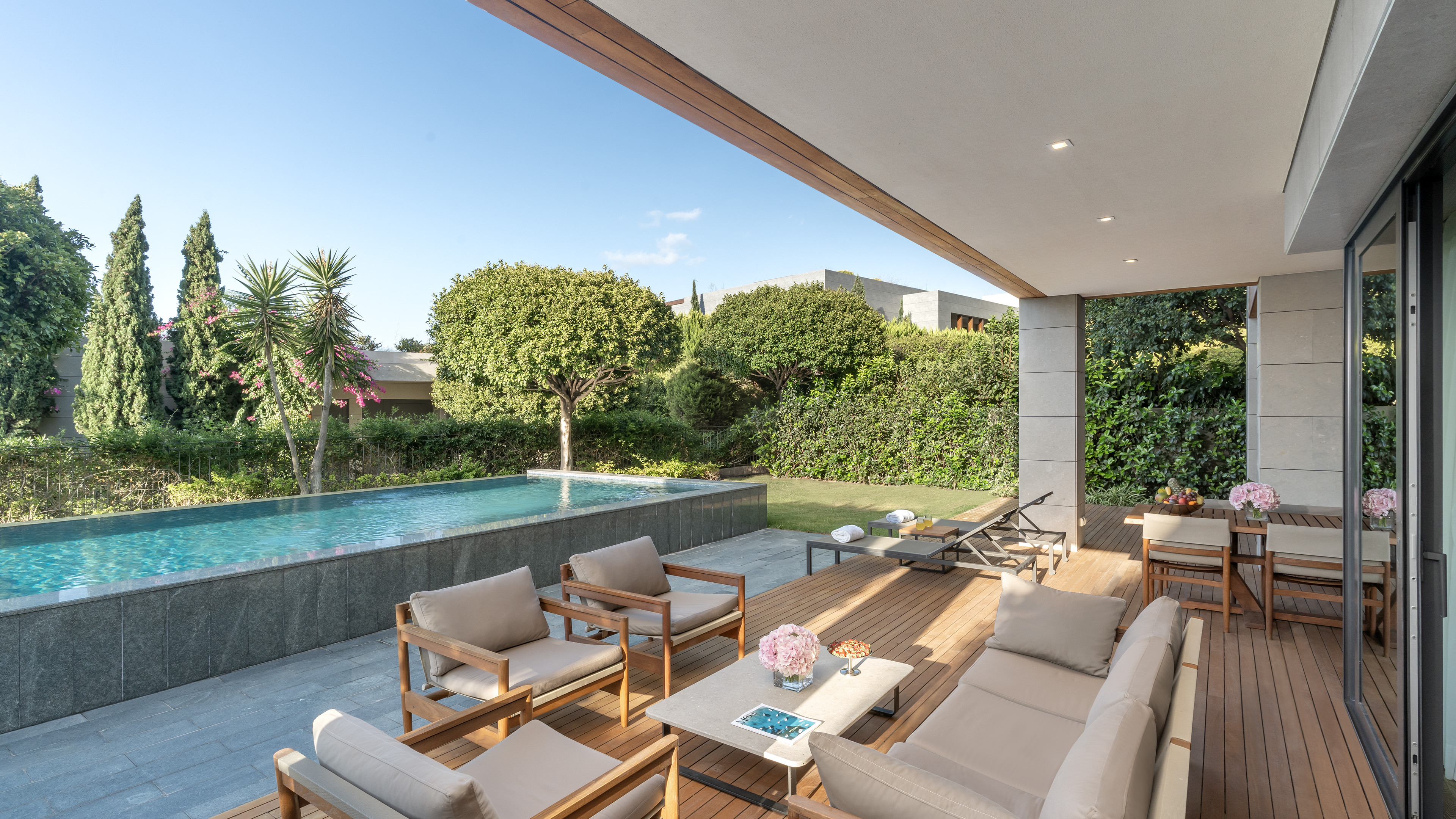 Apartment Three Bedrooms with Private Pool