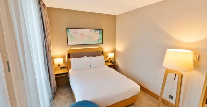 Double Guest Room Queen Bed