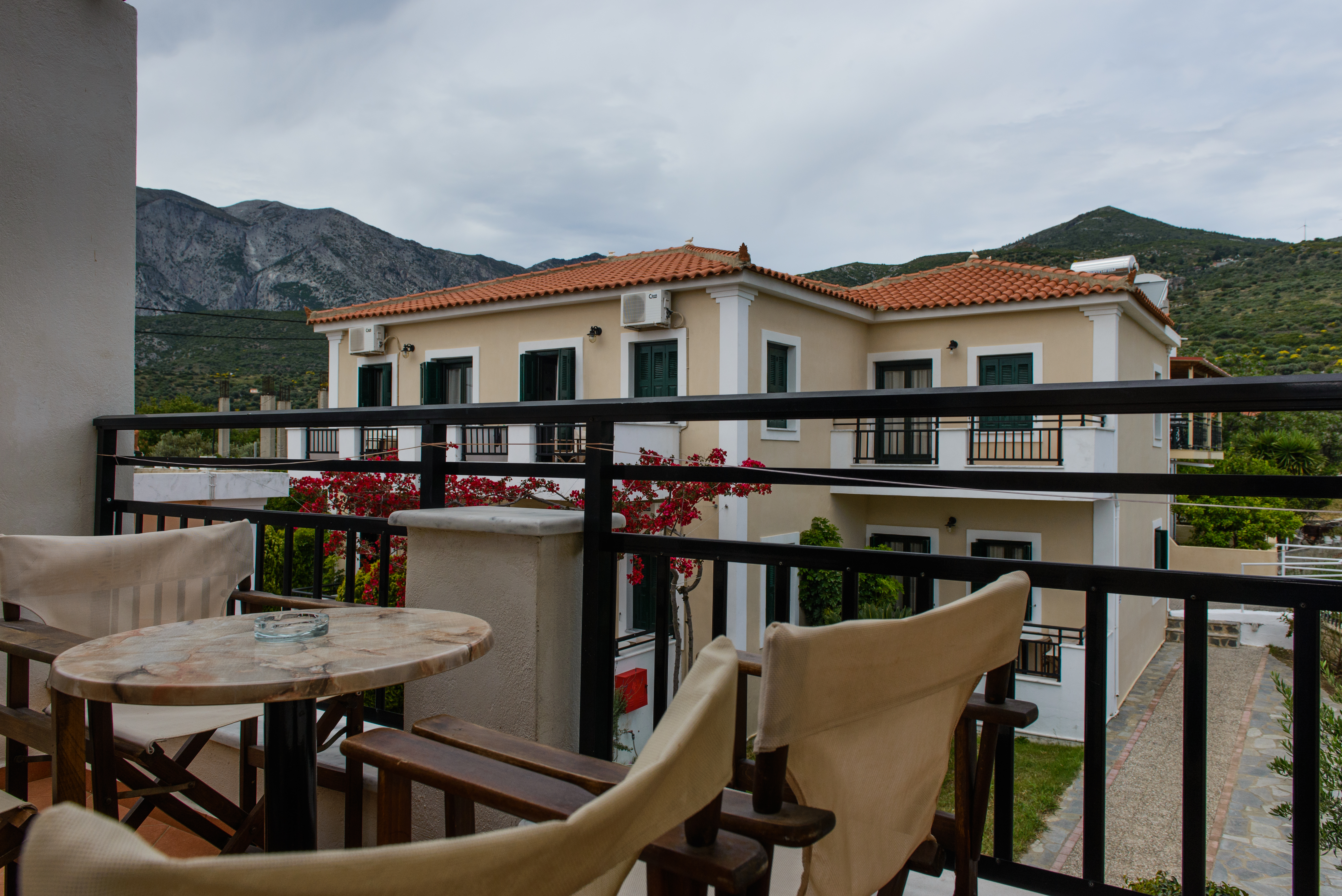 Family Room Mountain View