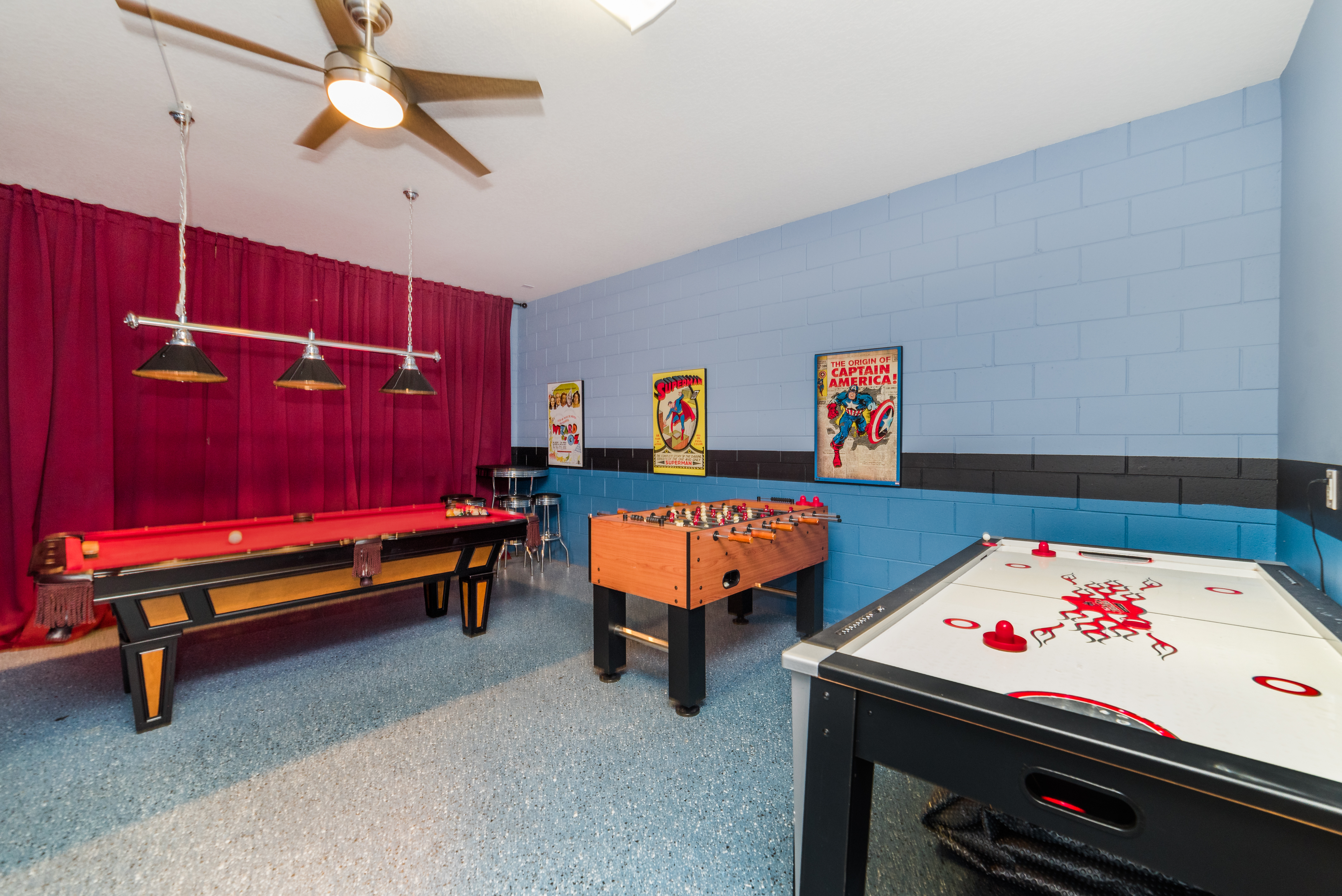 Home Five Bedrooms with Private Pool