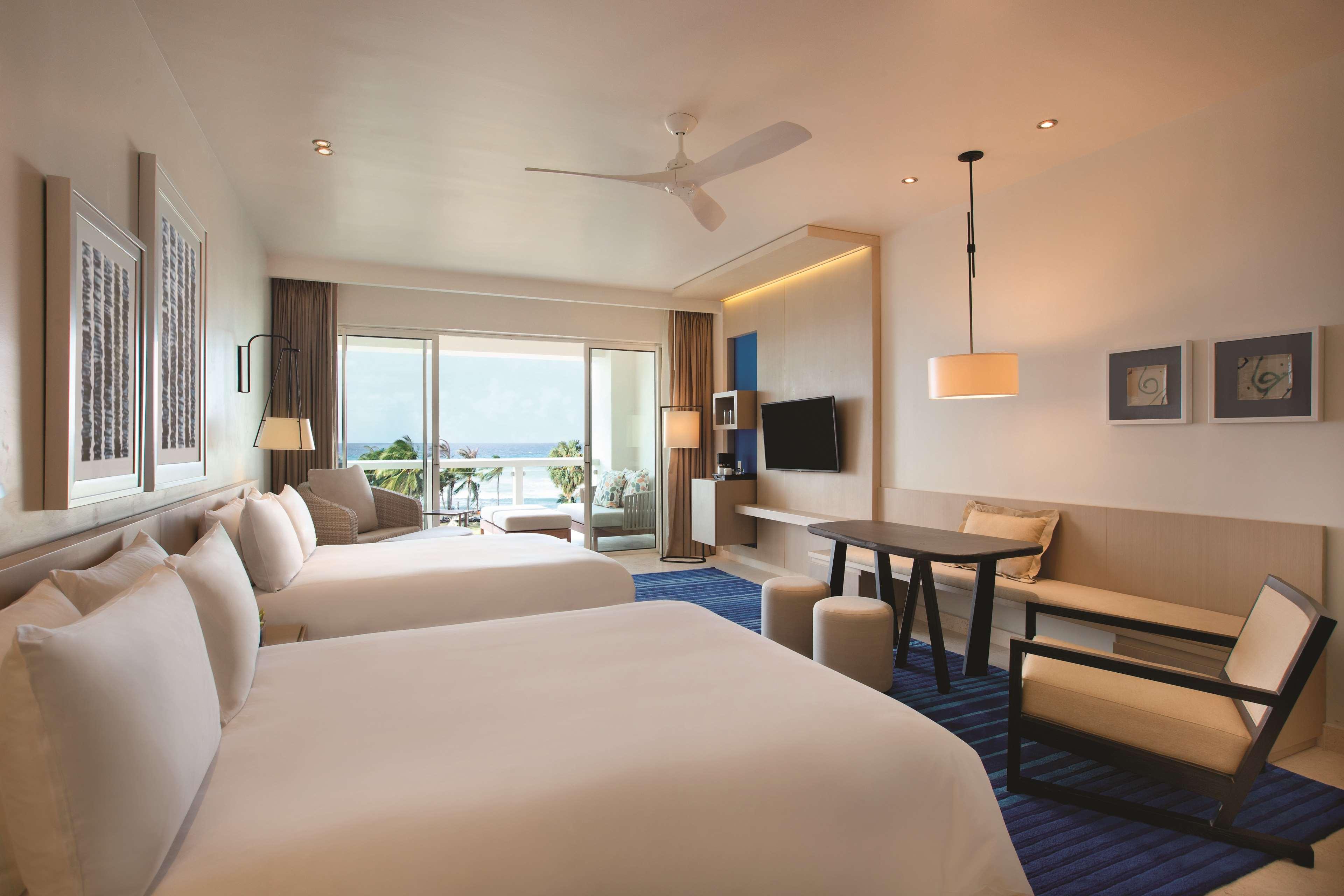 Junior Suite Ocean View King Bed