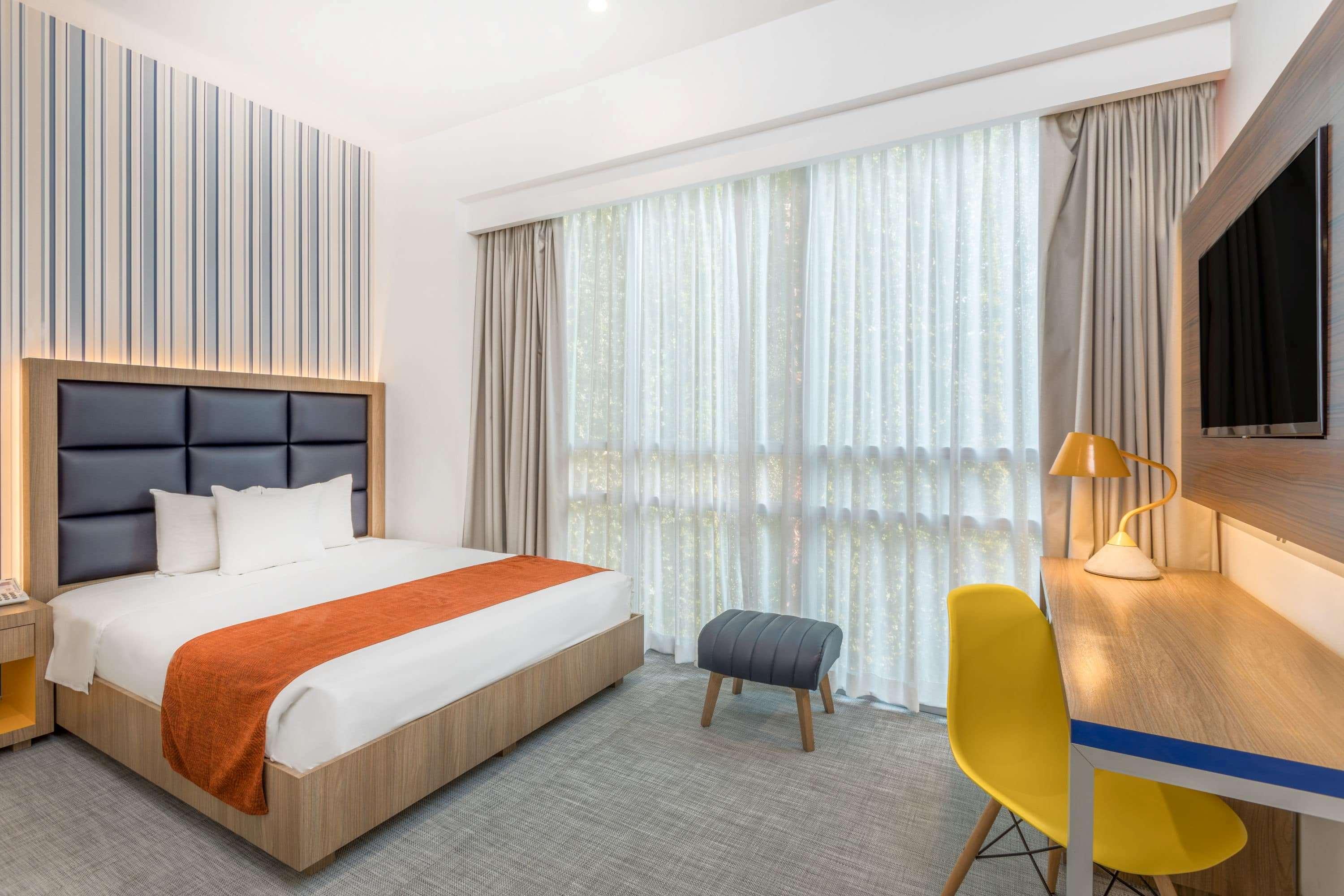 Double Queen Size Bed