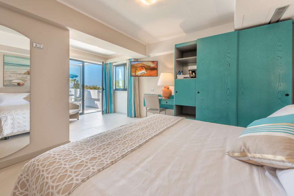 Double or Twin Deluxe Sea View