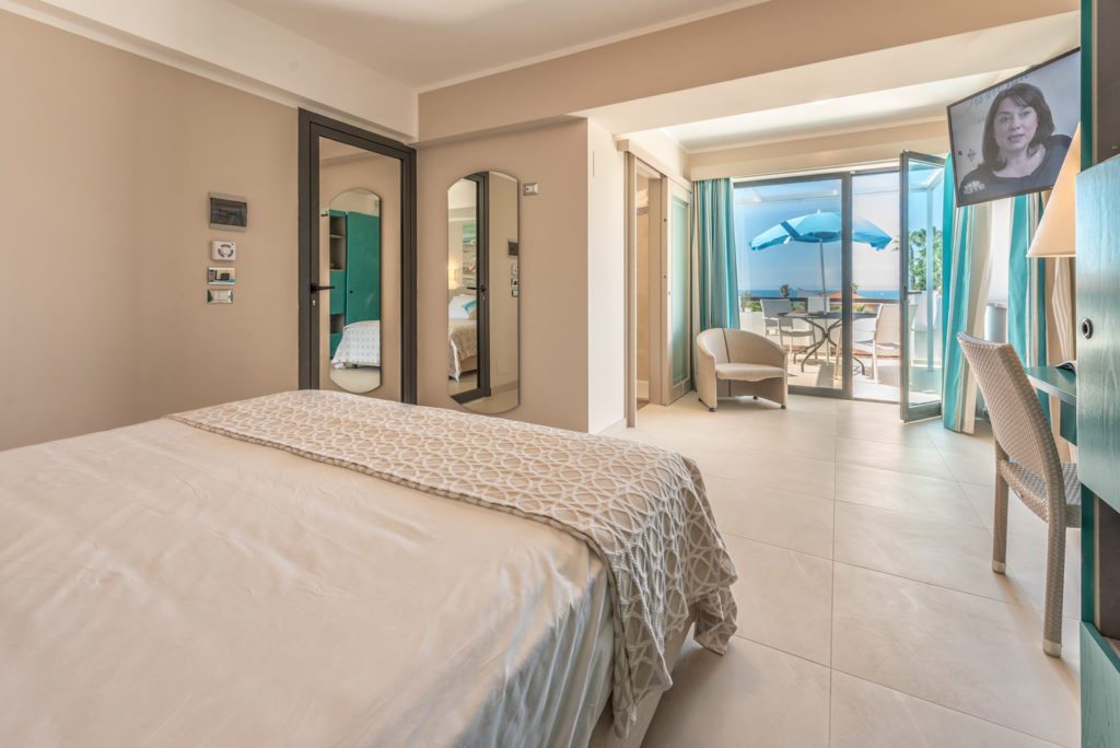 Double or Twin Deluxe Sea View