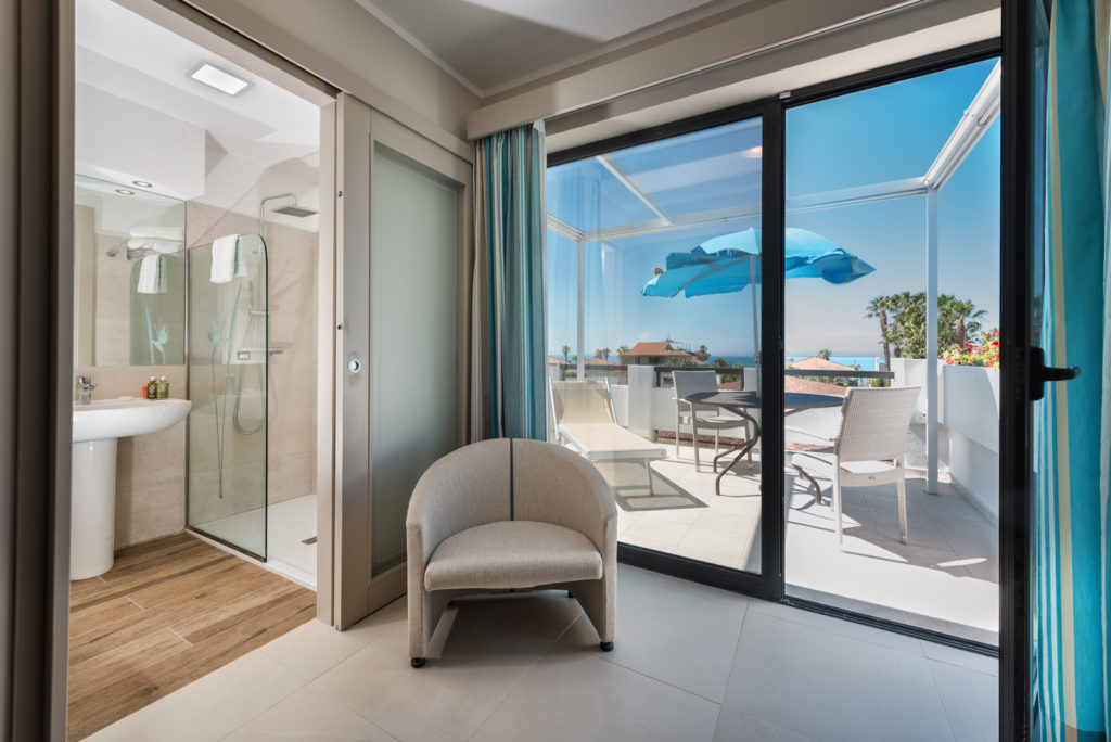 Double or Twin Deluxe Sea View