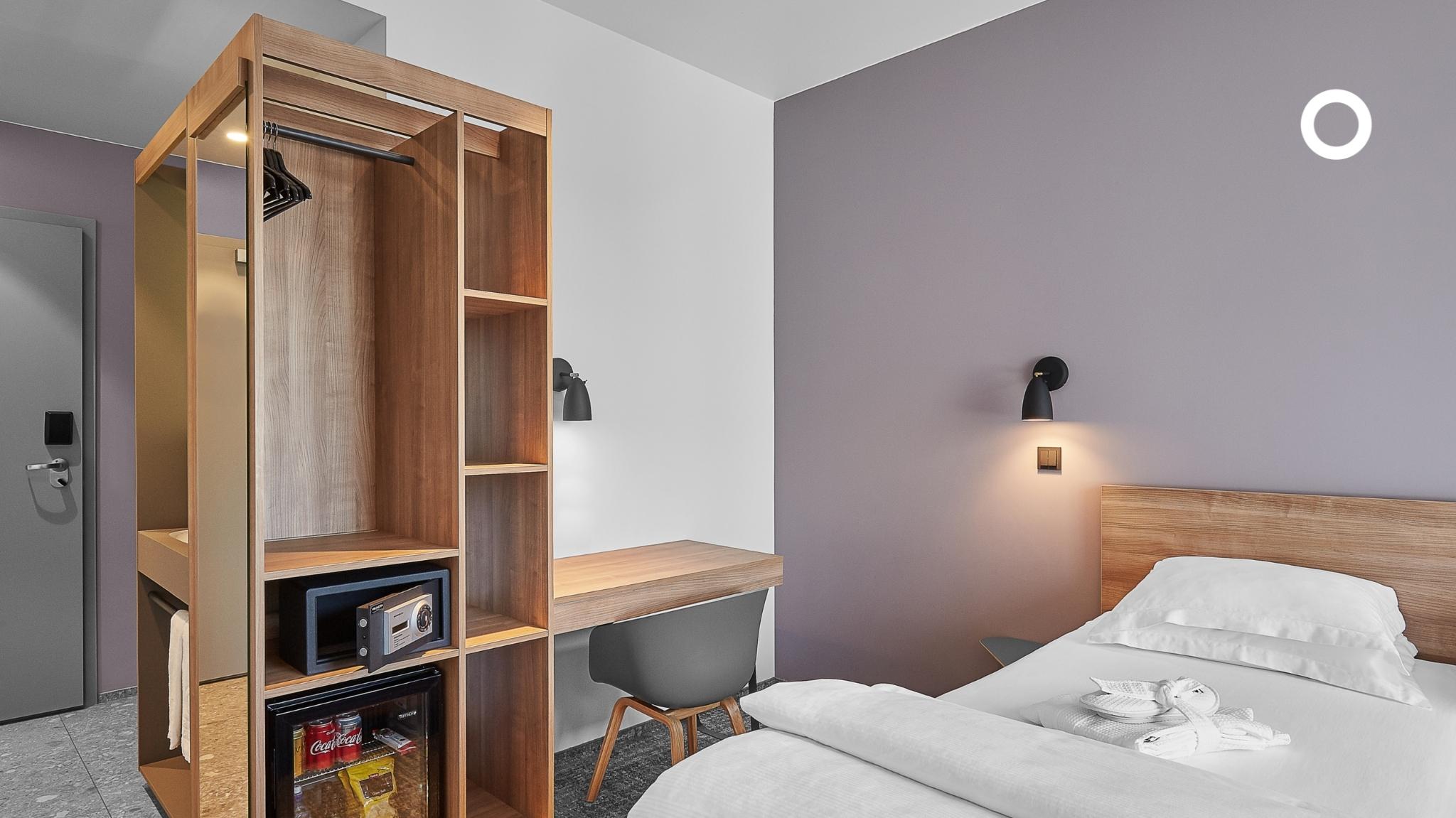 Double or Twin Standard