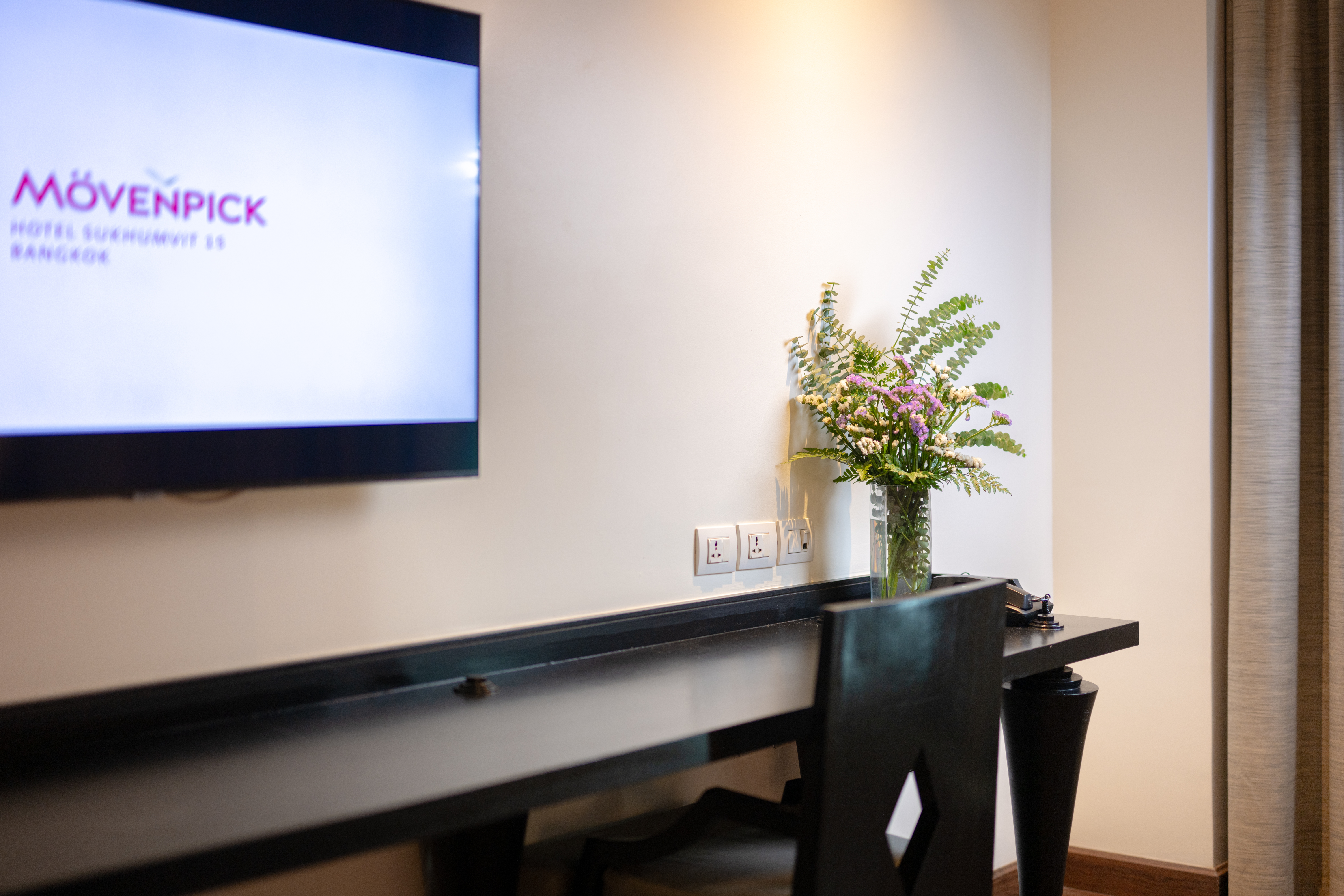 Twin Deluxe Executive