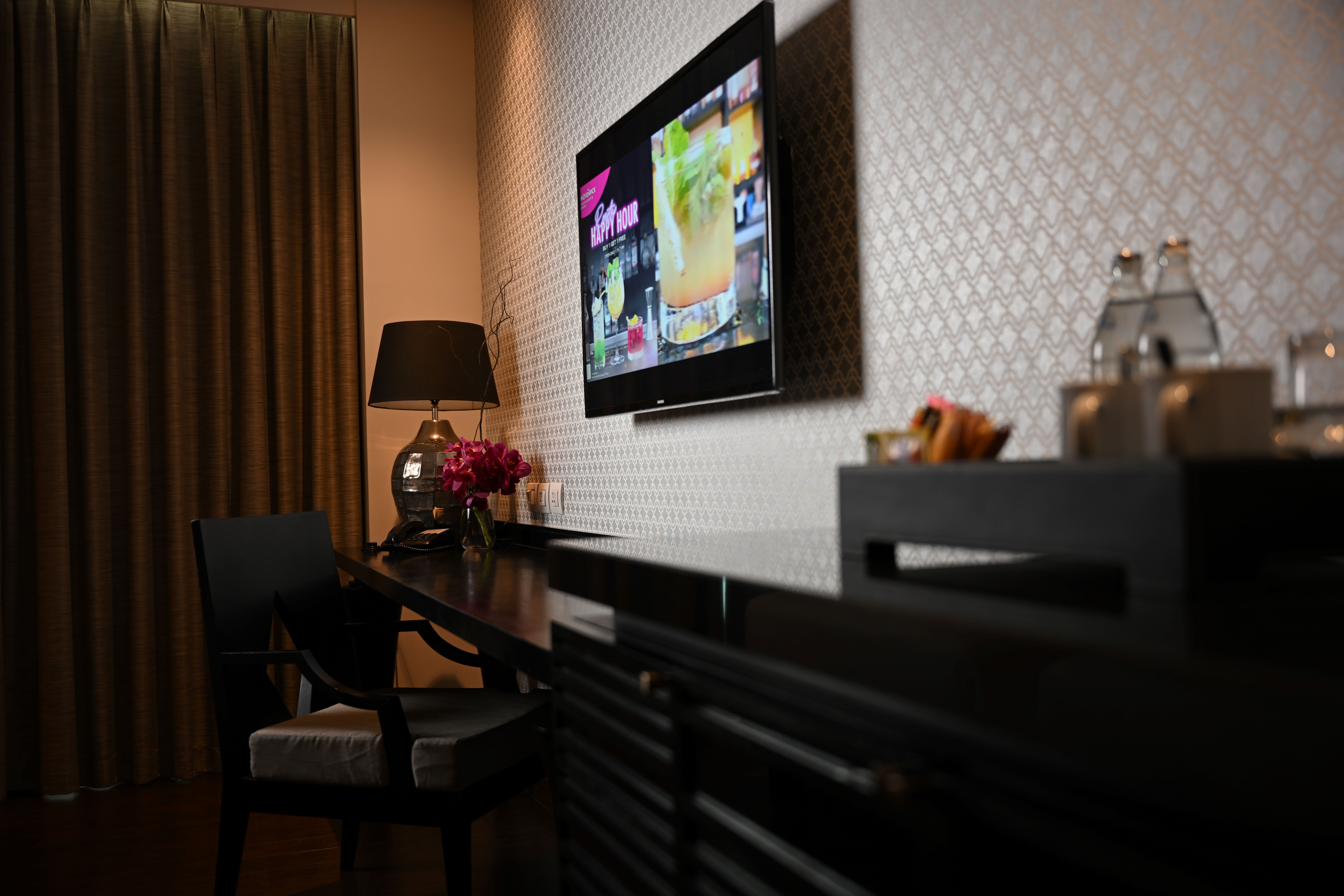 Twin Deluxe Executive