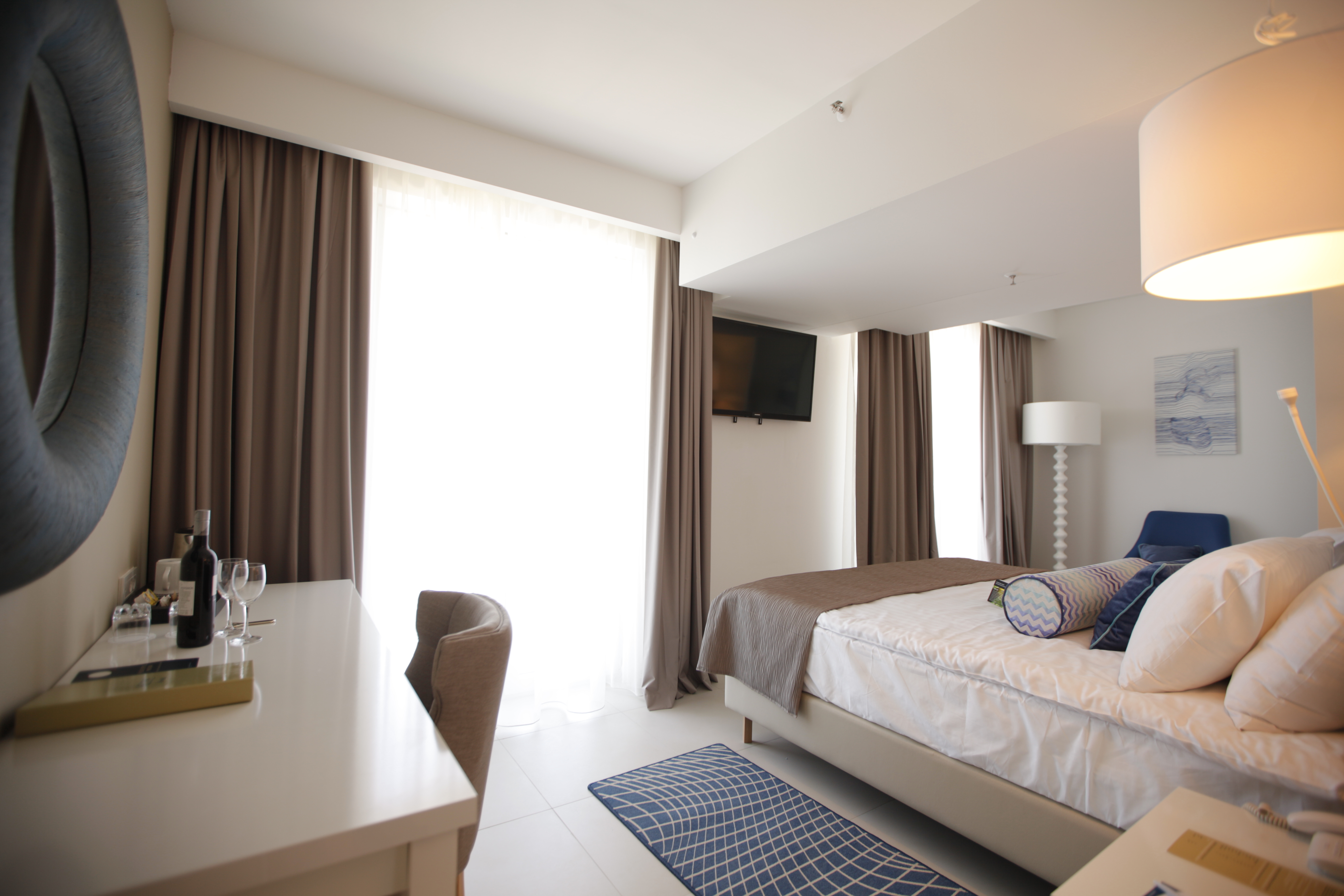 Double Superior Side Sea View