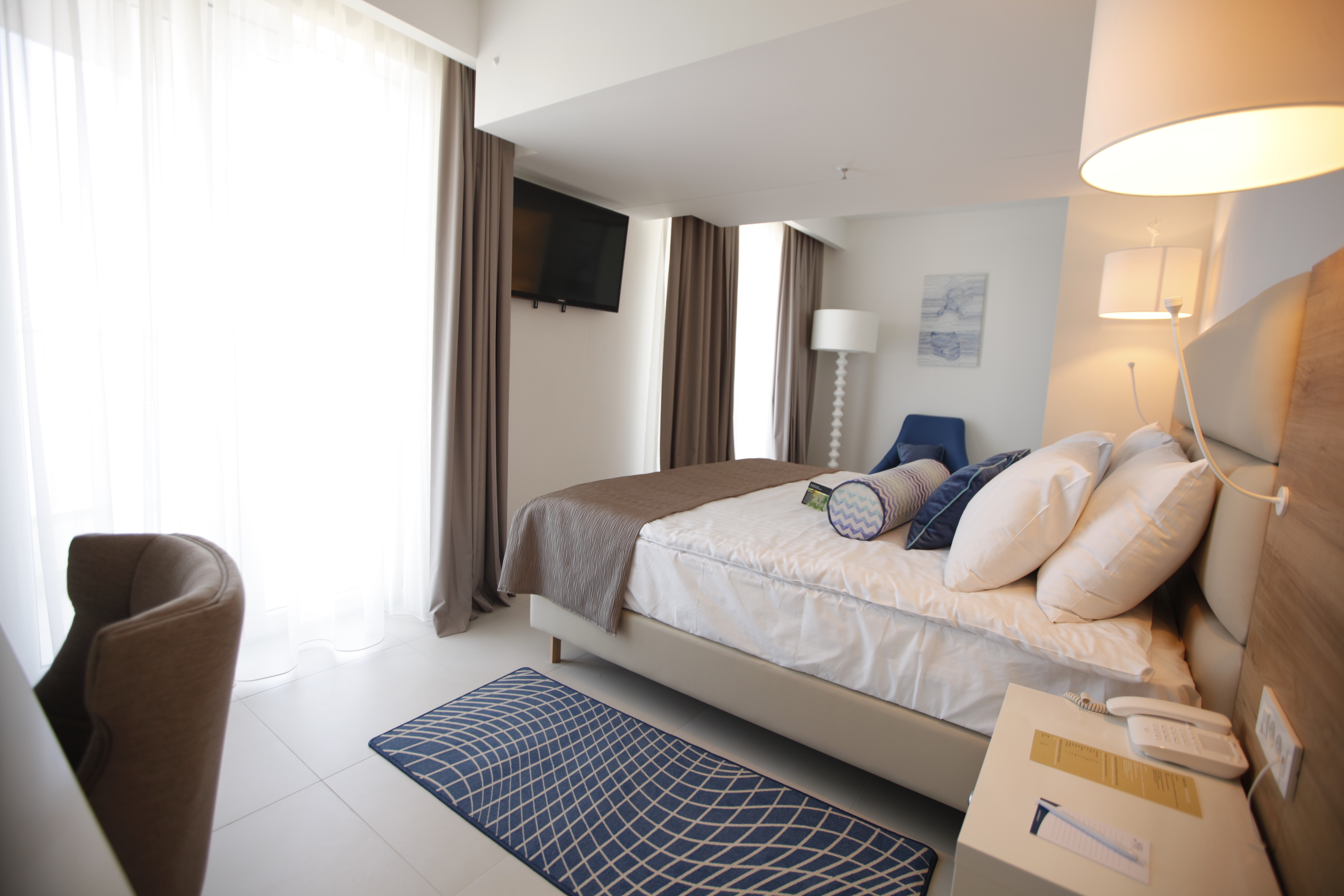 Double Superior Side Sea View