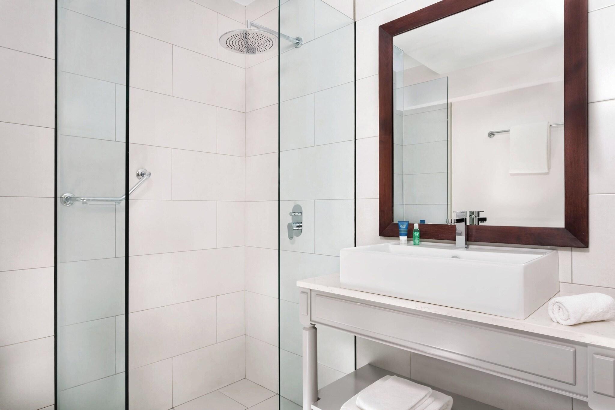 Double Deluxe Pool View