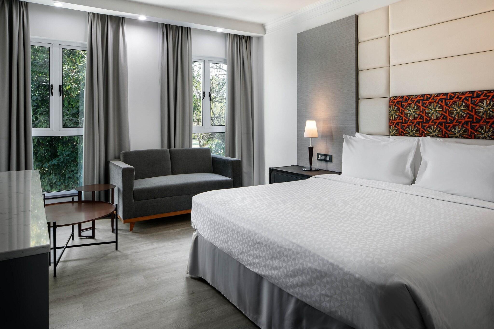 Suite Premier Queen Bed