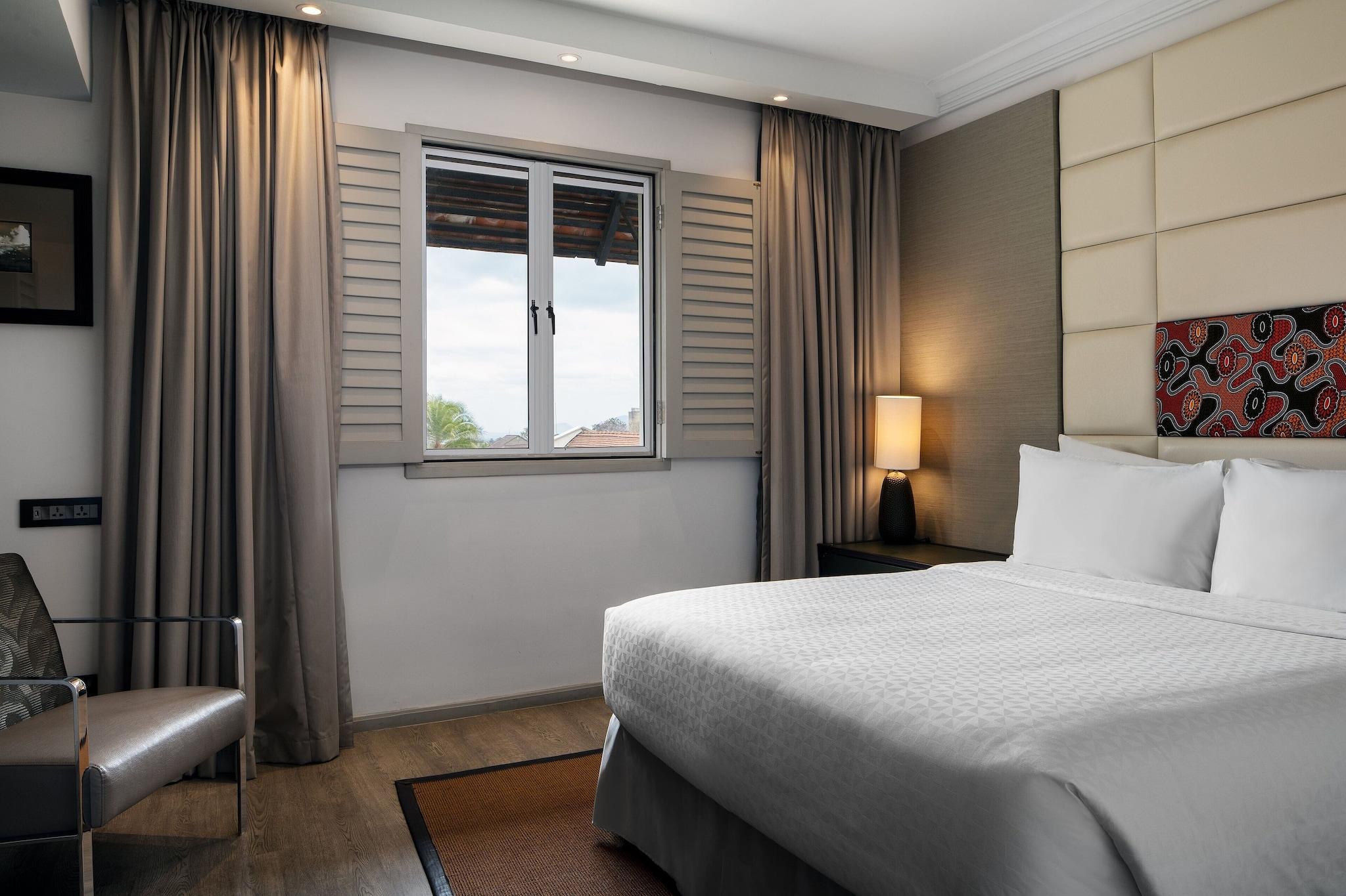 Suite Premier Queen Bed