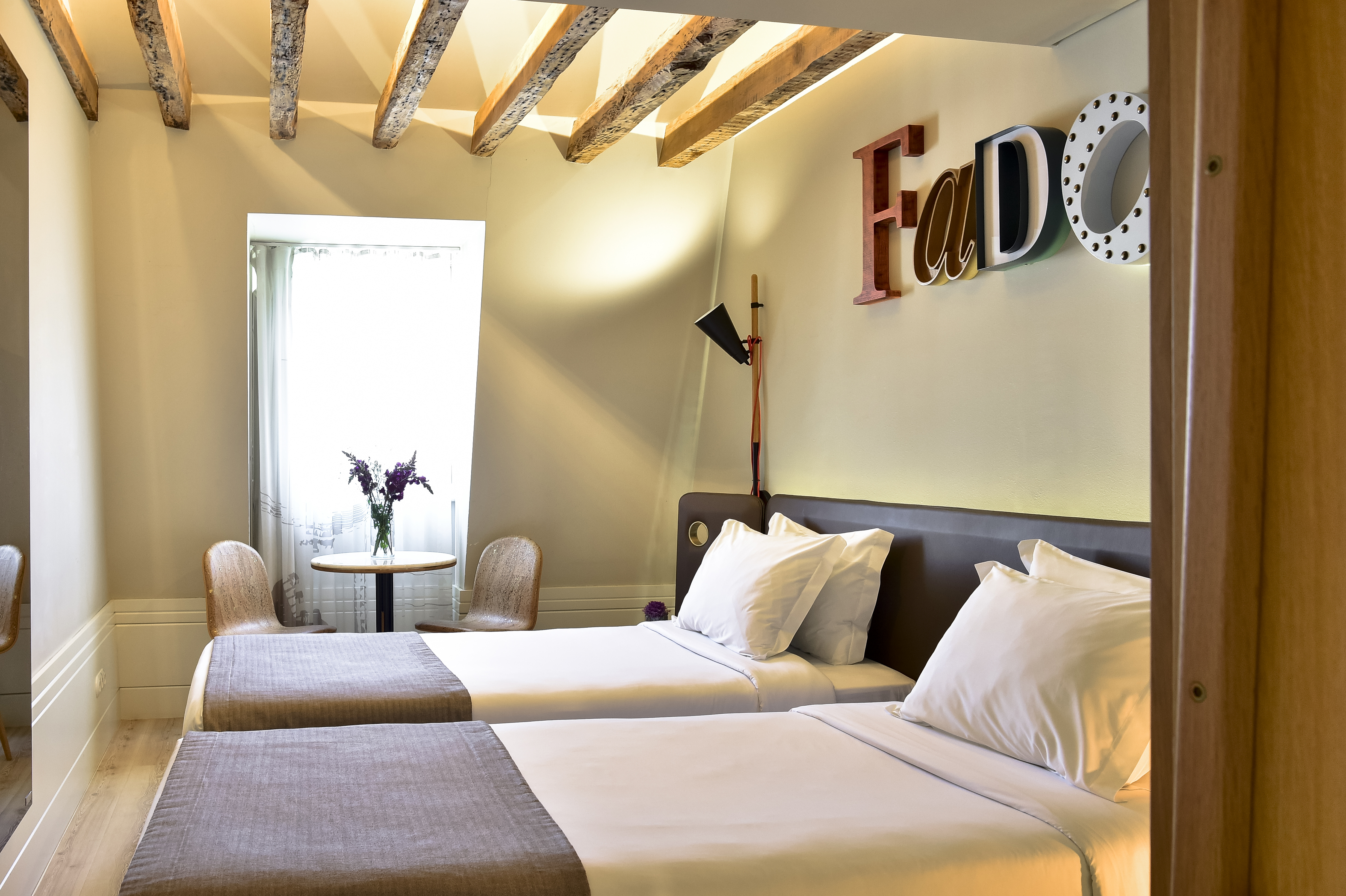 Twin Classic City View