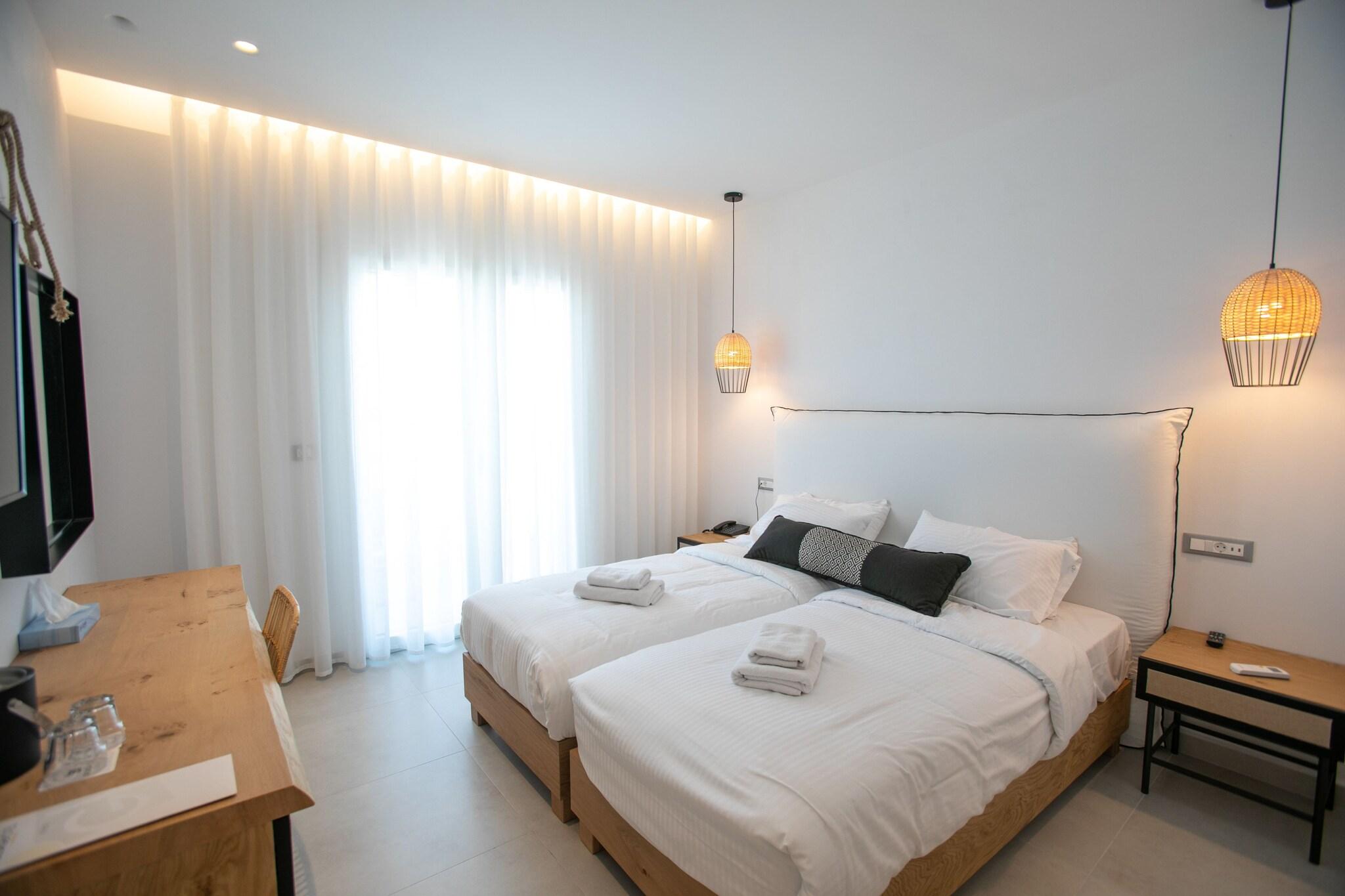 Double or Twin Deluxe