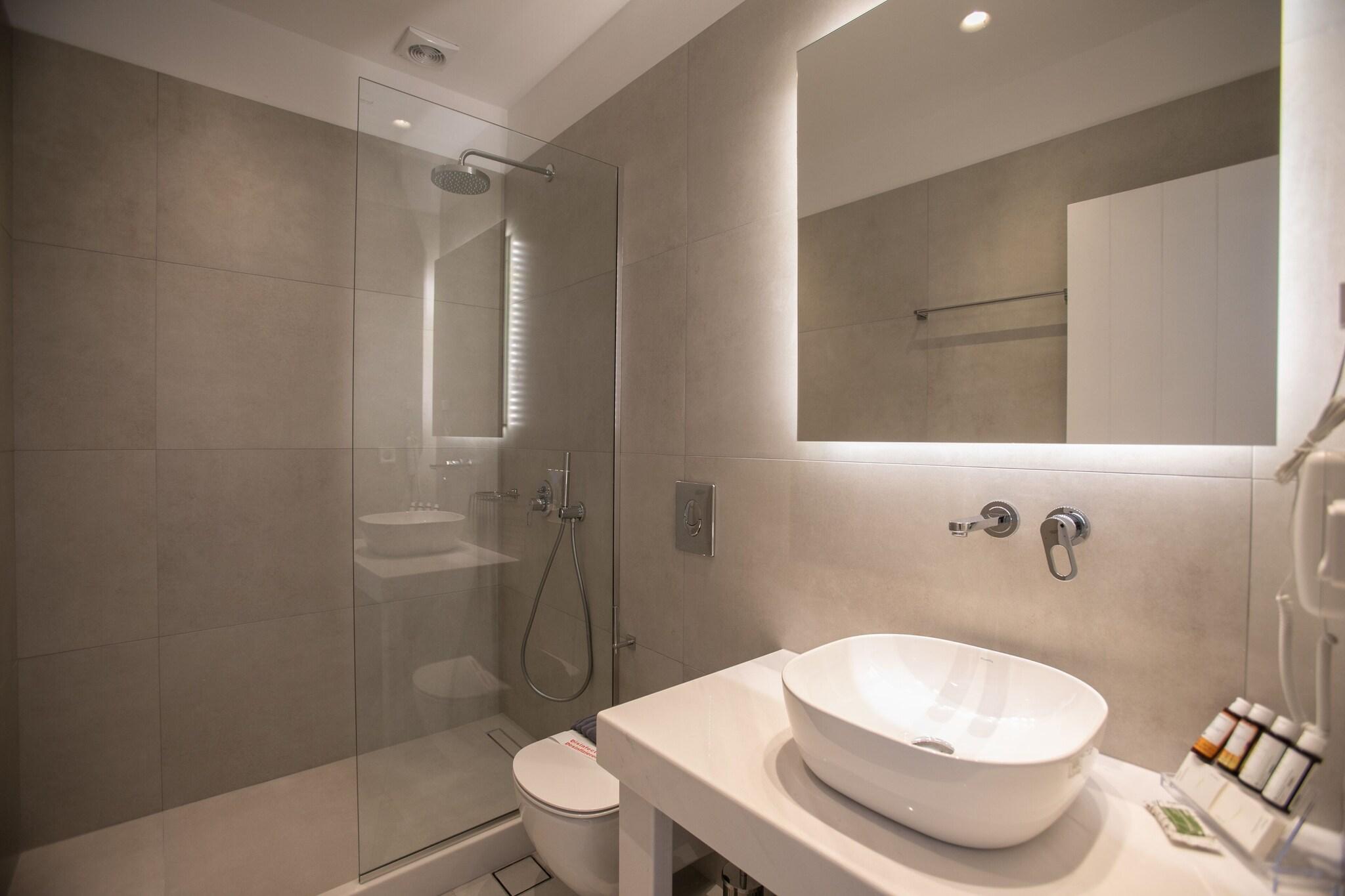 Double or Twin Deluxe