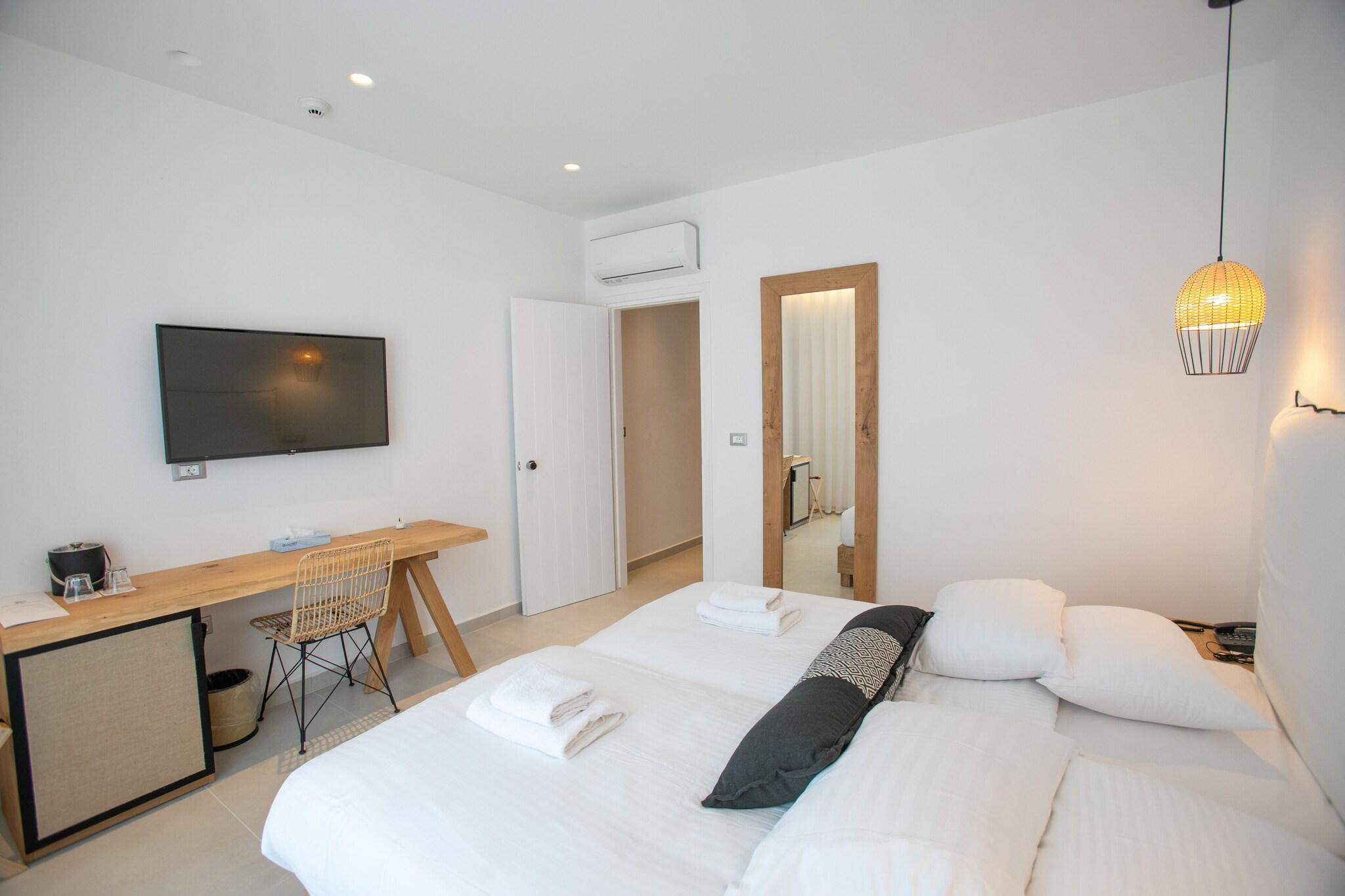 Double or Twin Deluxe