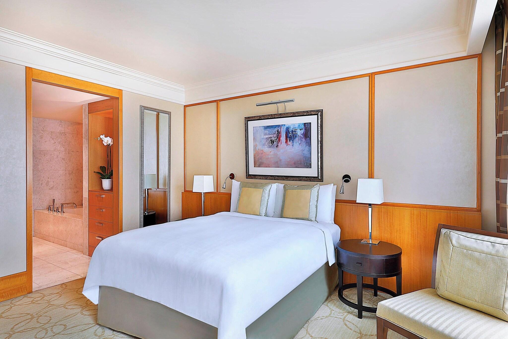 Apartment King Bed Two Bedrooms