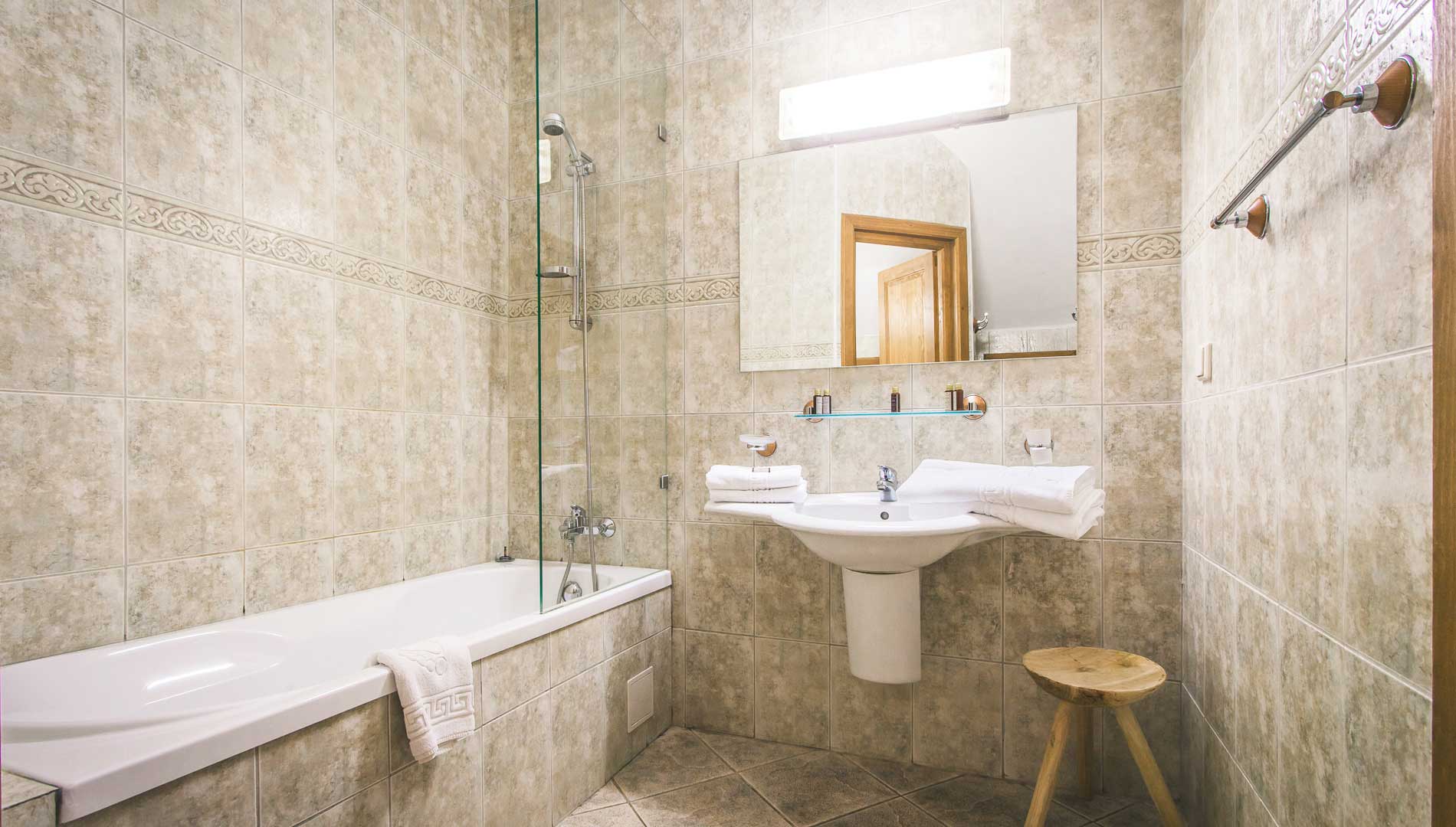 Double or Twin Standard