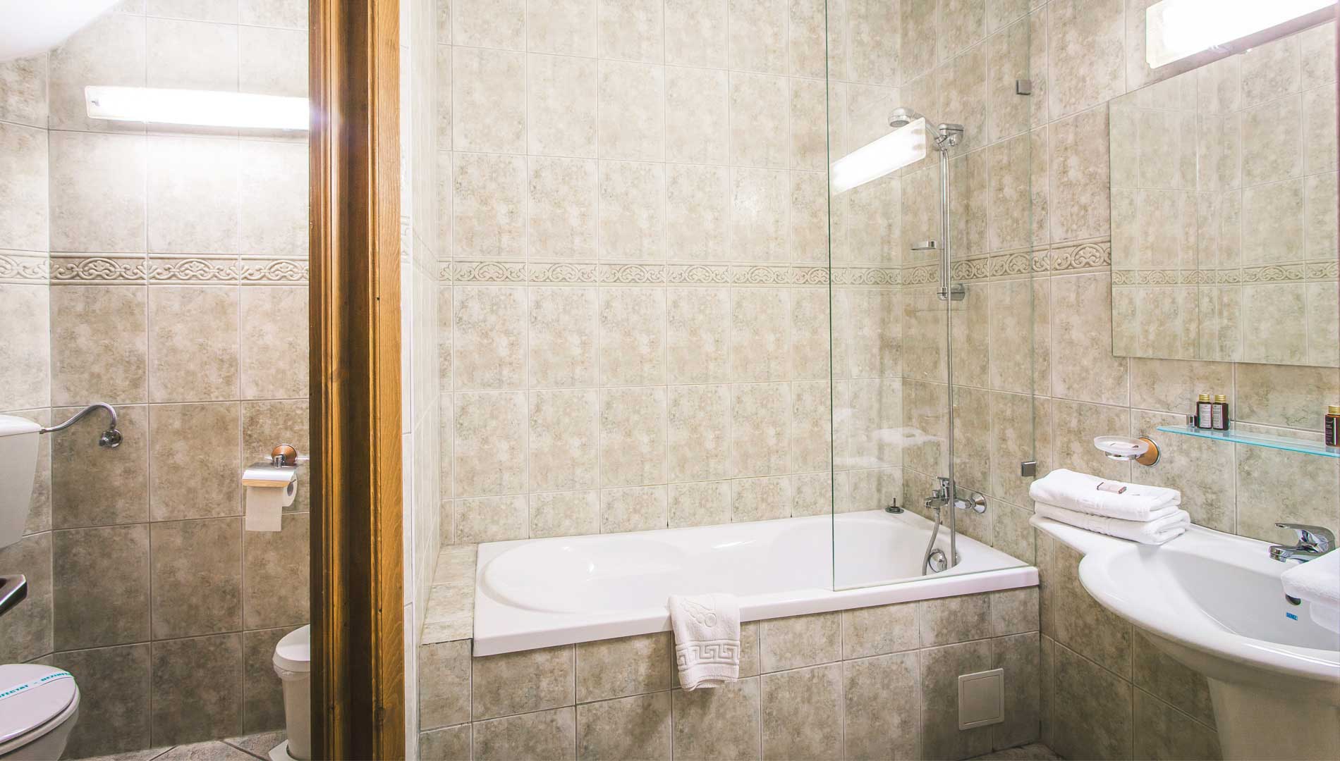 Double or Twin Standard