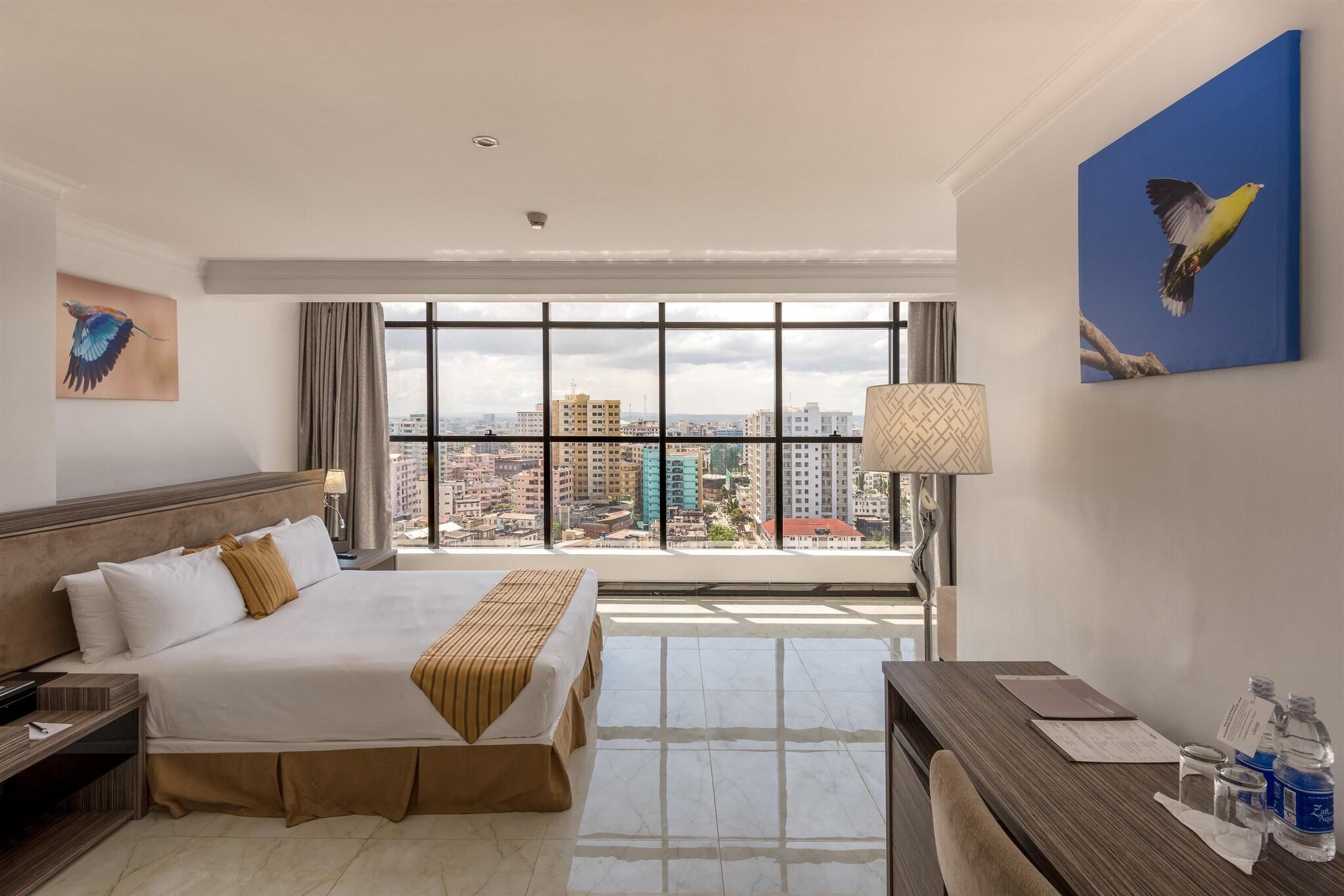 Junior Suite Queen Size Bed