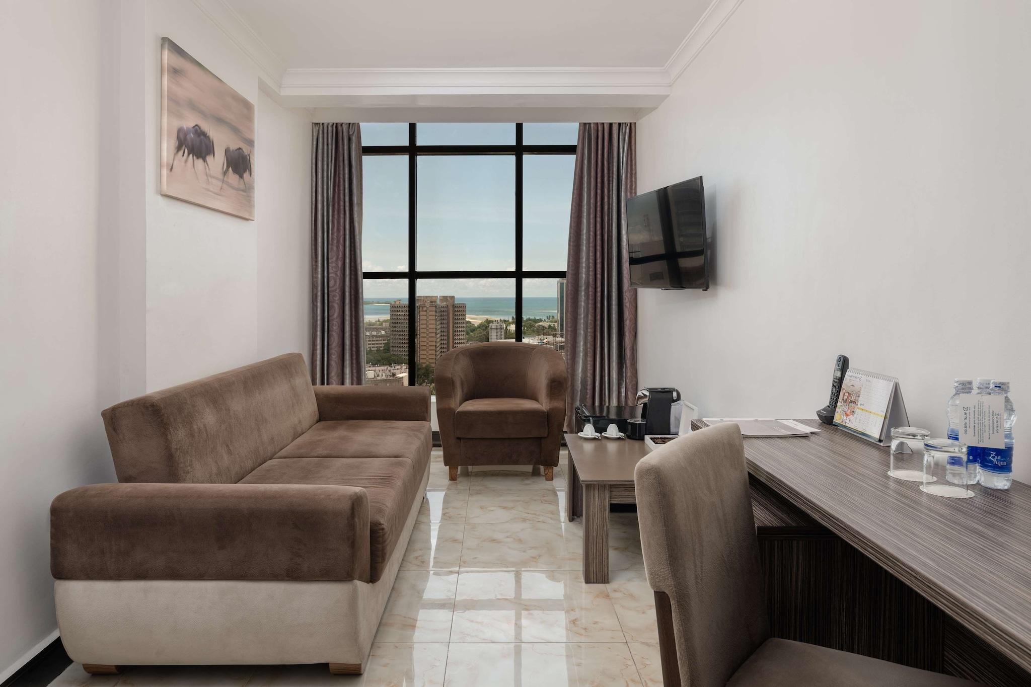 Junior Suite Queen Size Bed