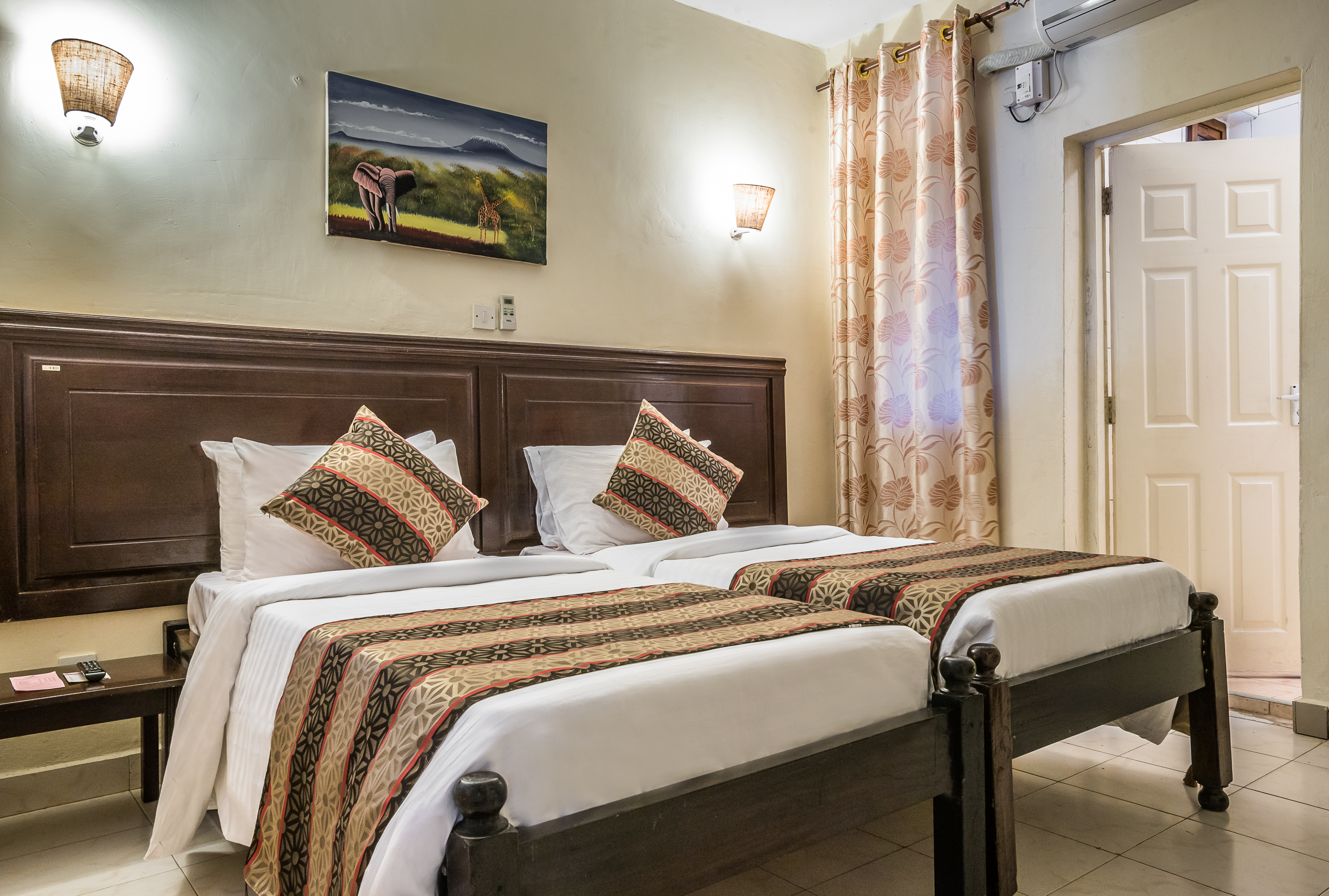 Double or Twin Standard