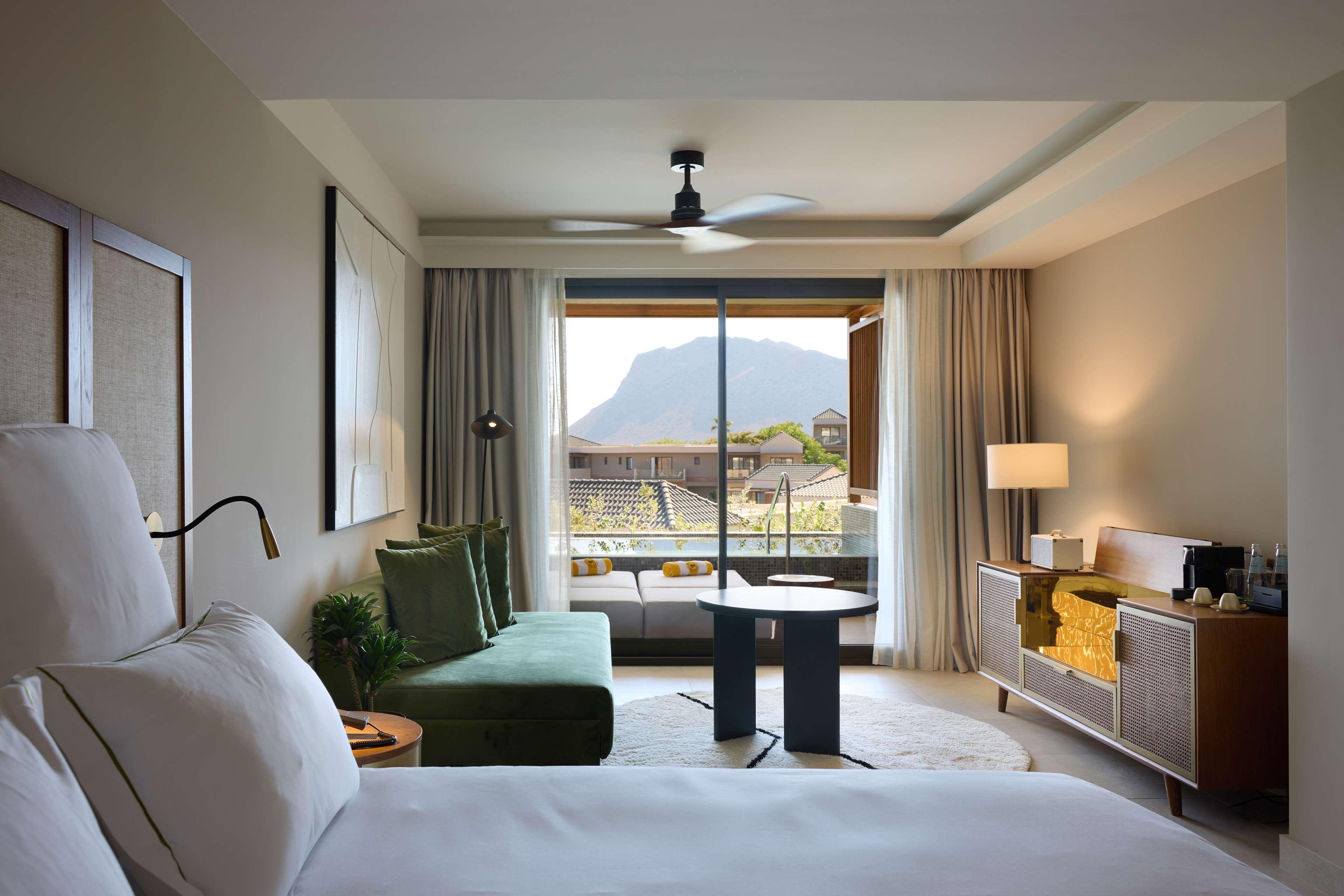 Junior Suite King Size Bed