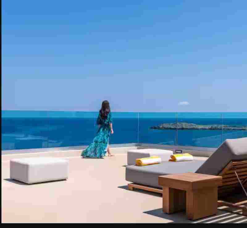 Suite with Private Pool