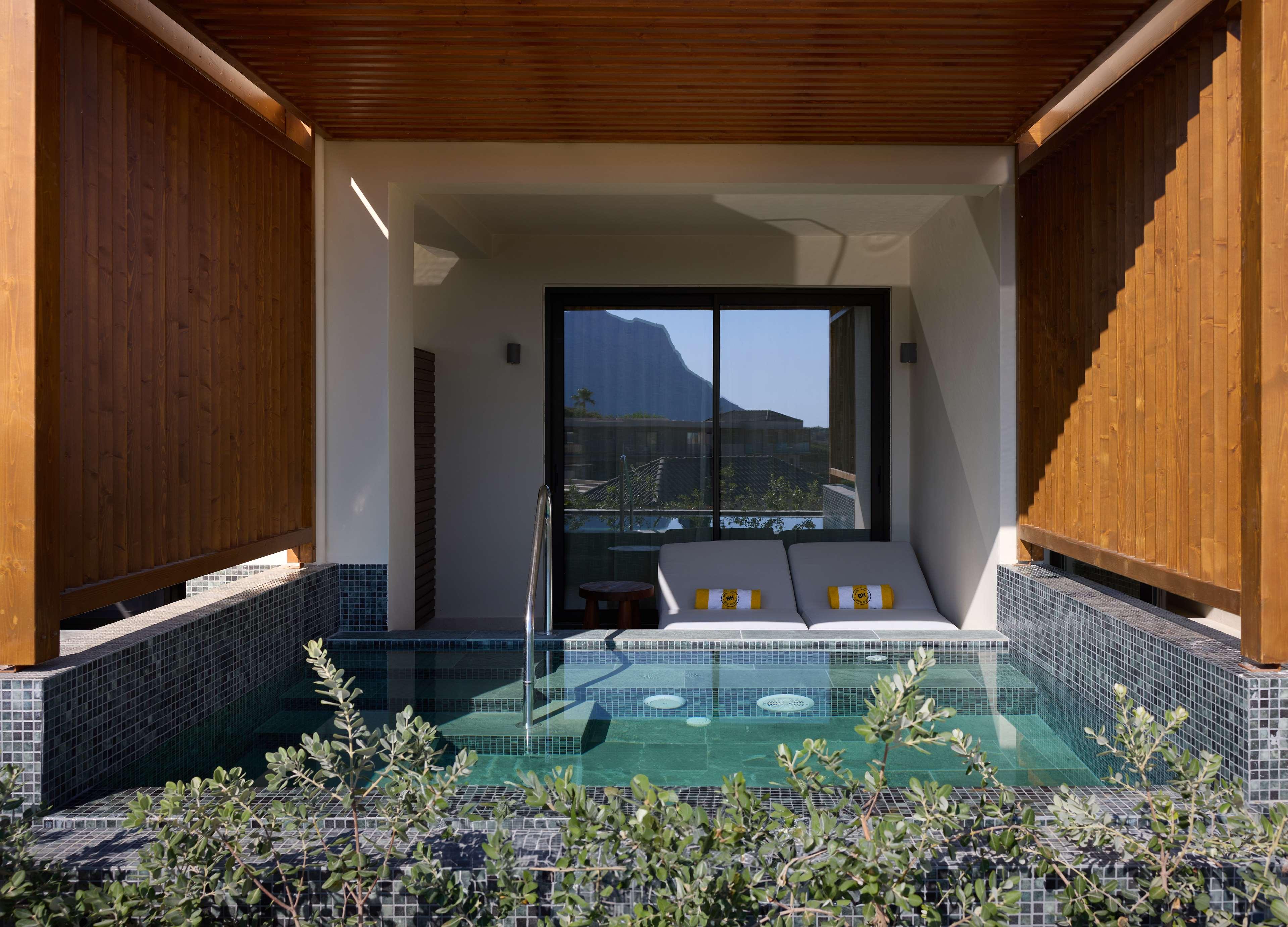 Junior Suite King Size Bed