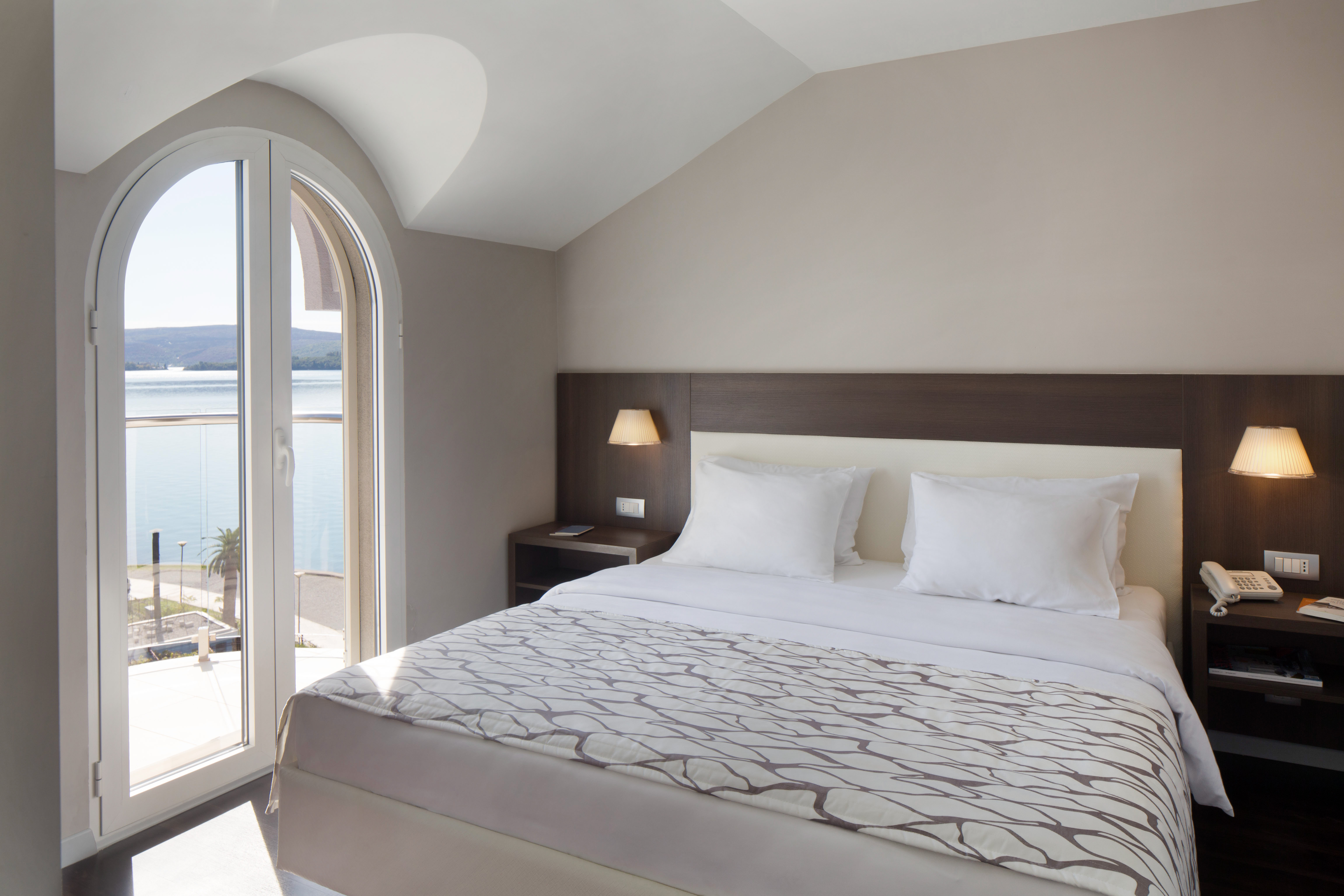 Junior Suite Side Sea View