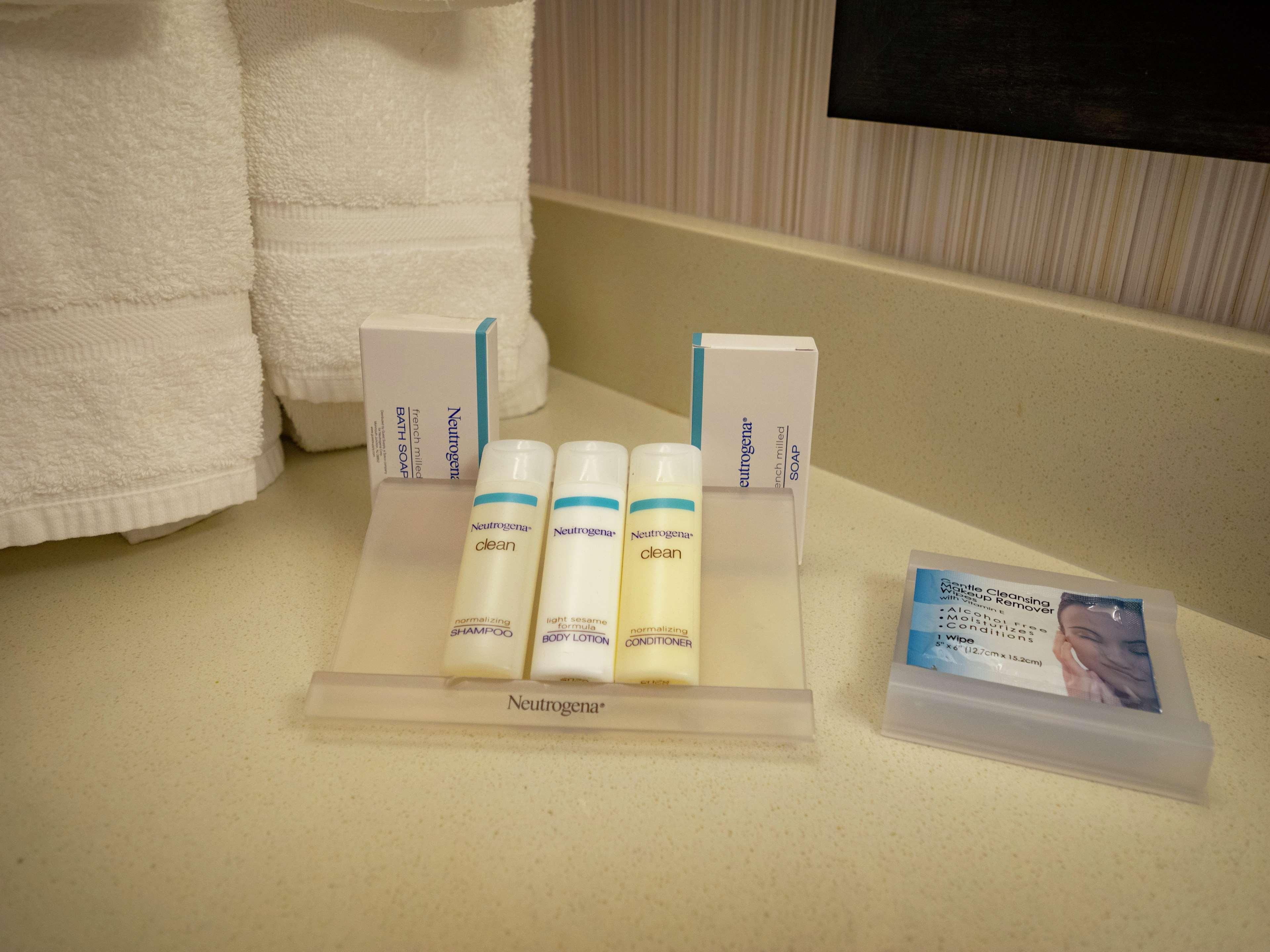 Junior Suite Deluxe Two Queen Beds