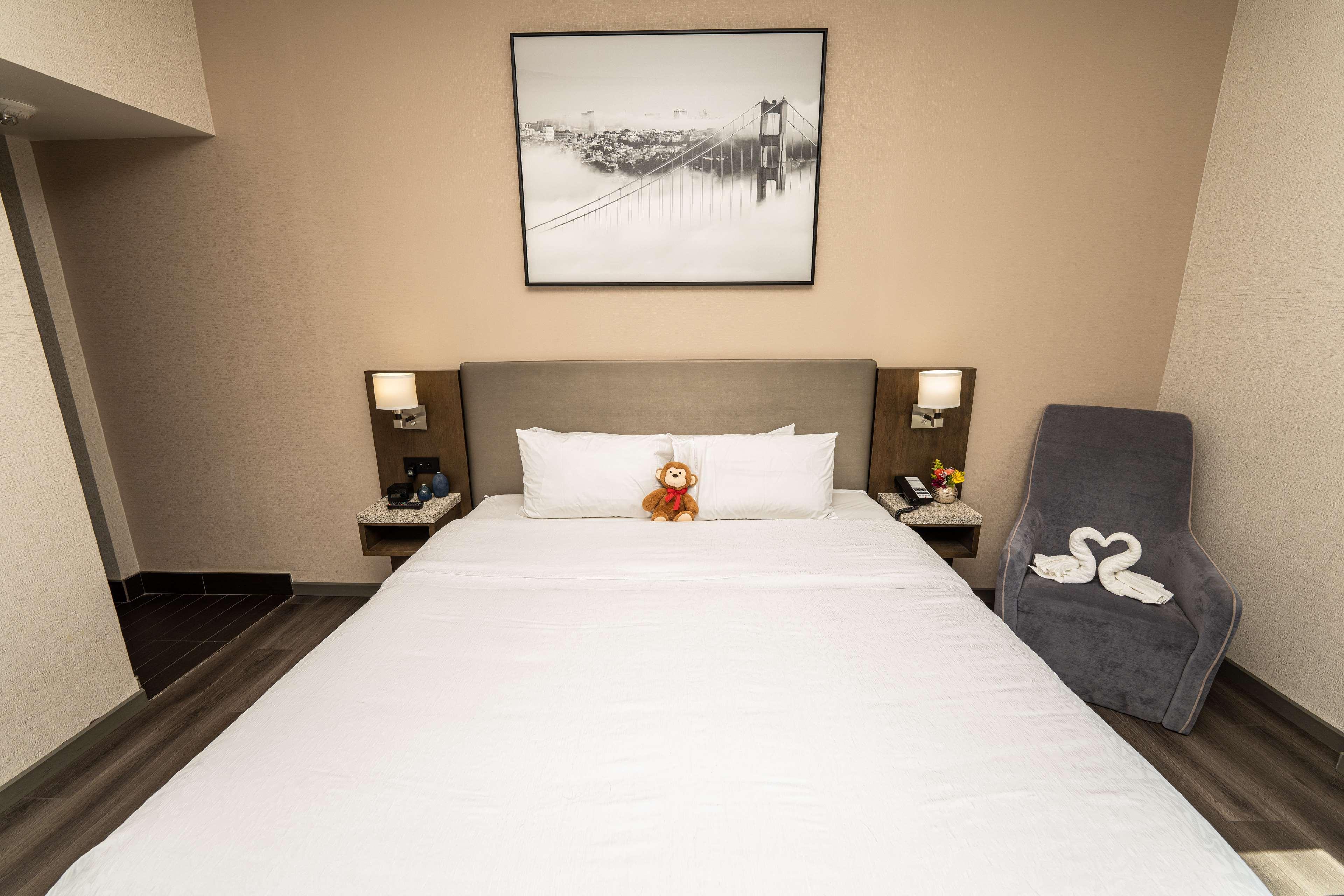 Double King Bed Non Smoking