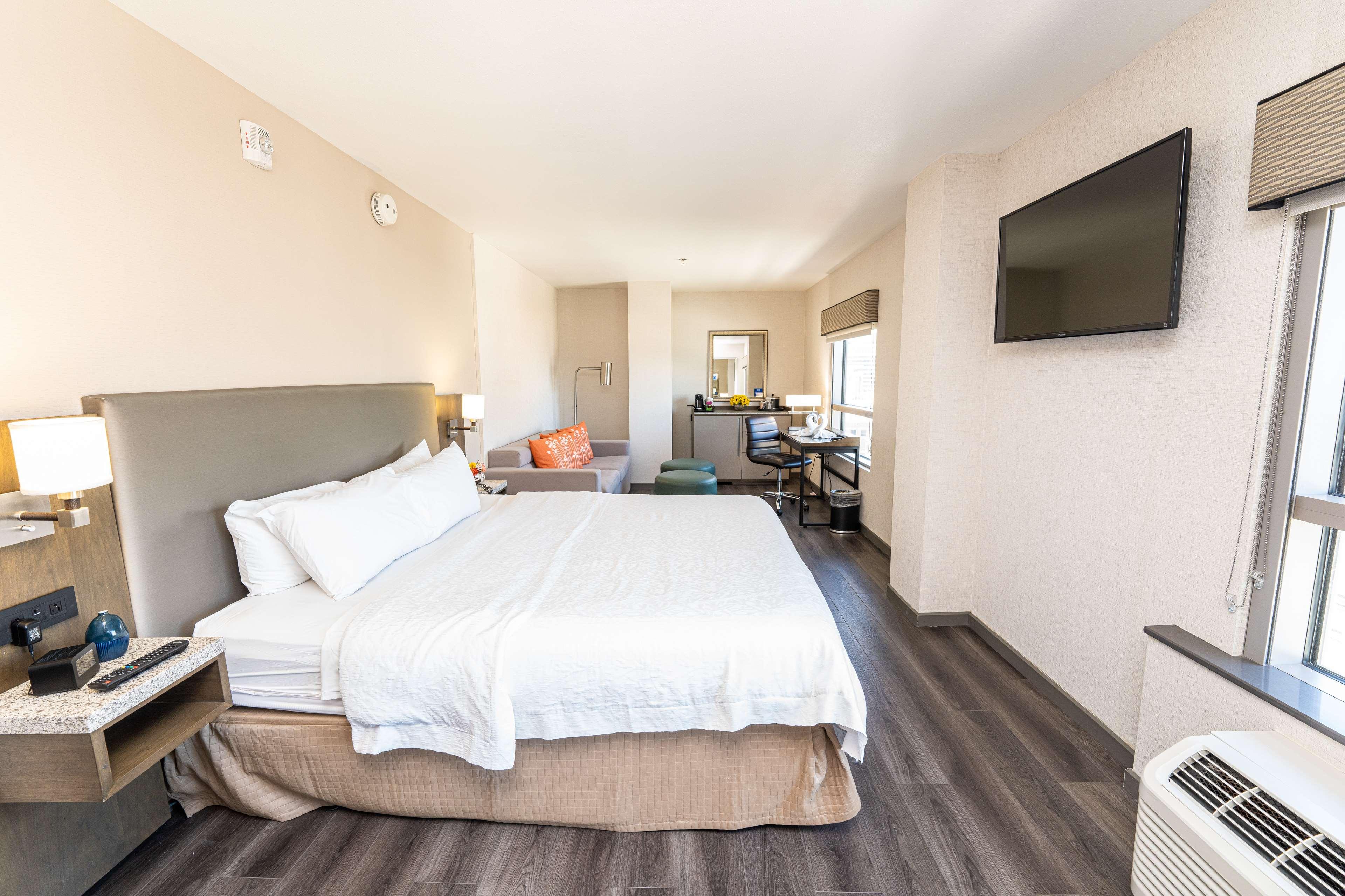 Double King Size Bed