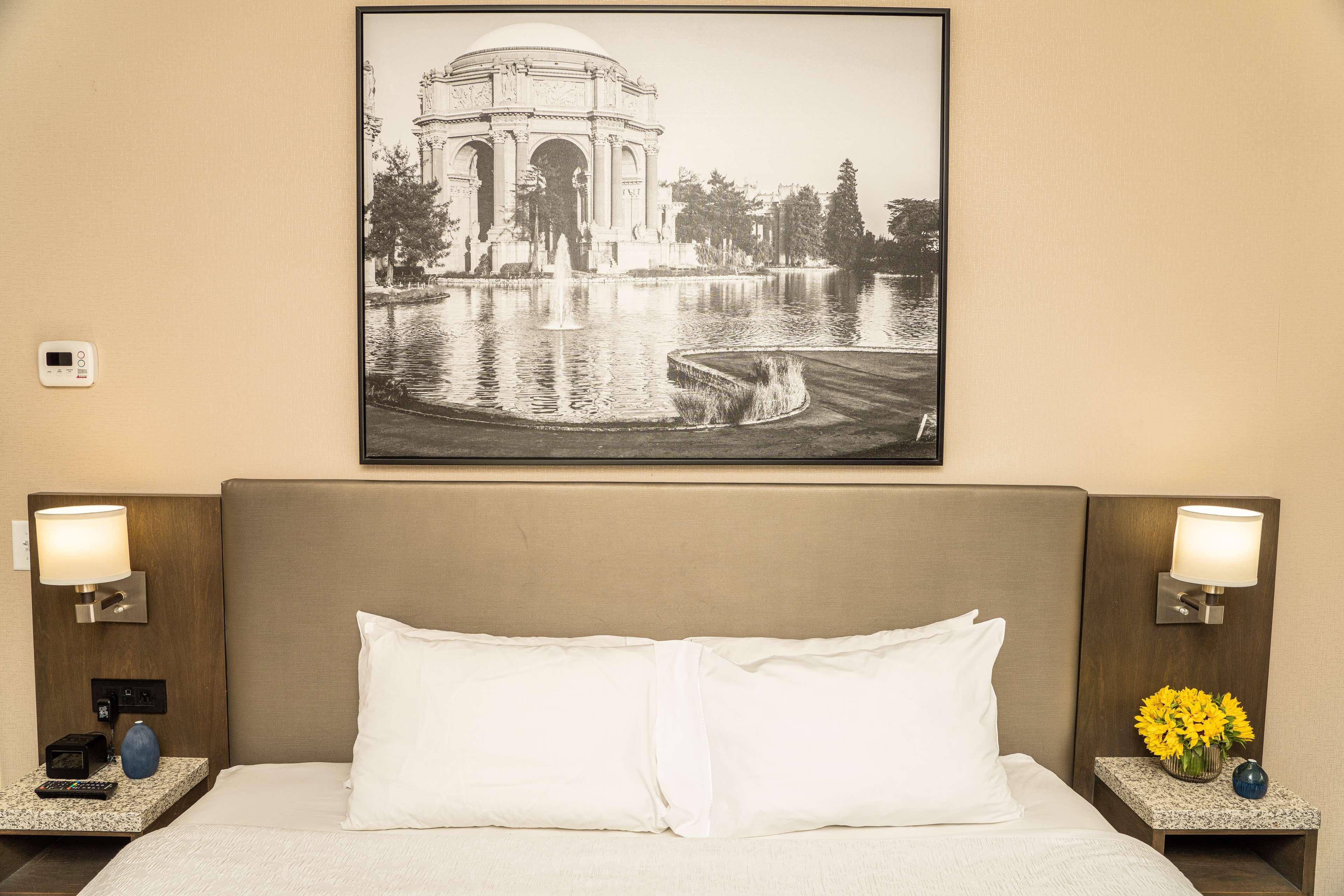 Double City View King Bed