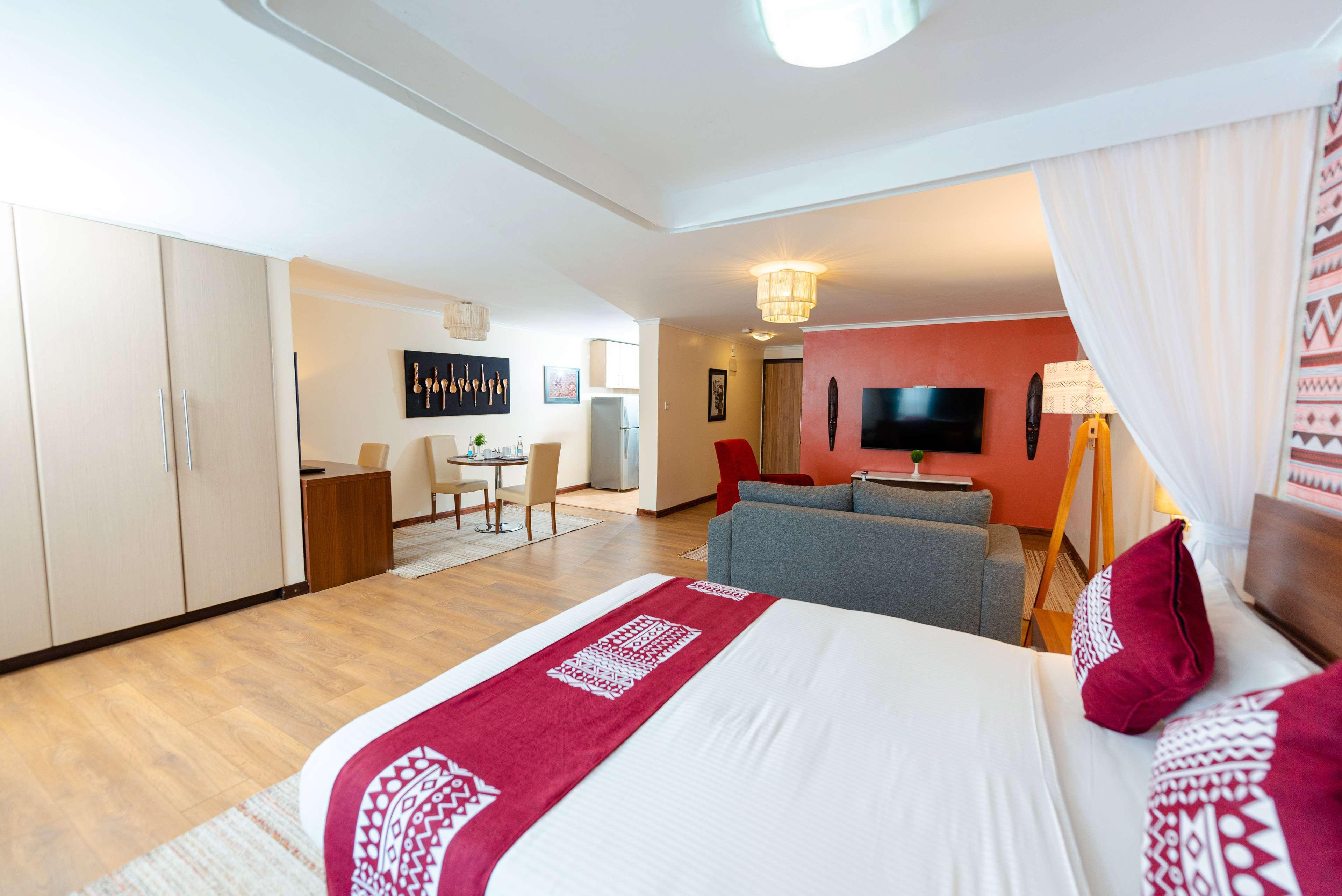 Studio Queen Size Bed