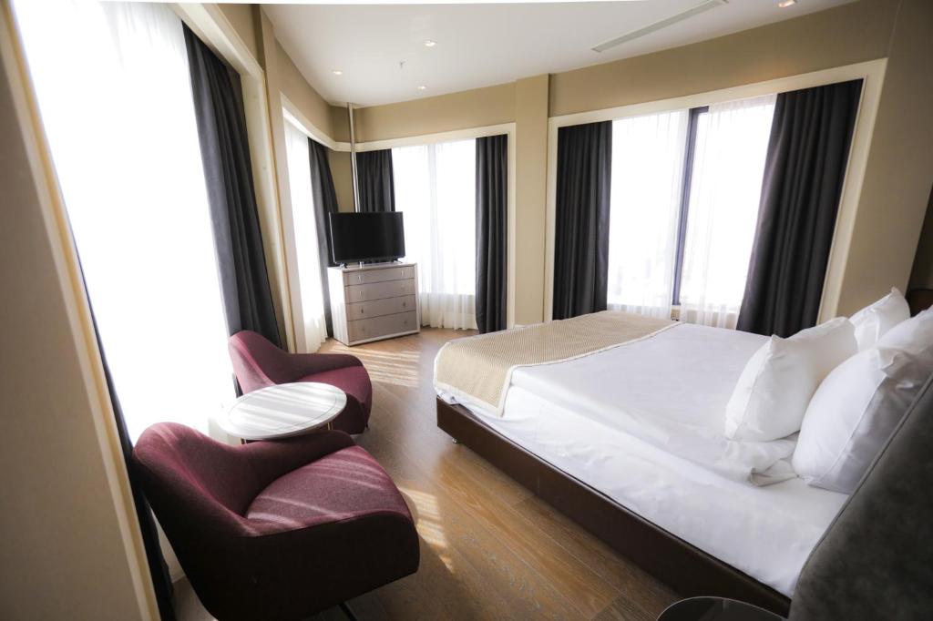 Suite Capacity 3