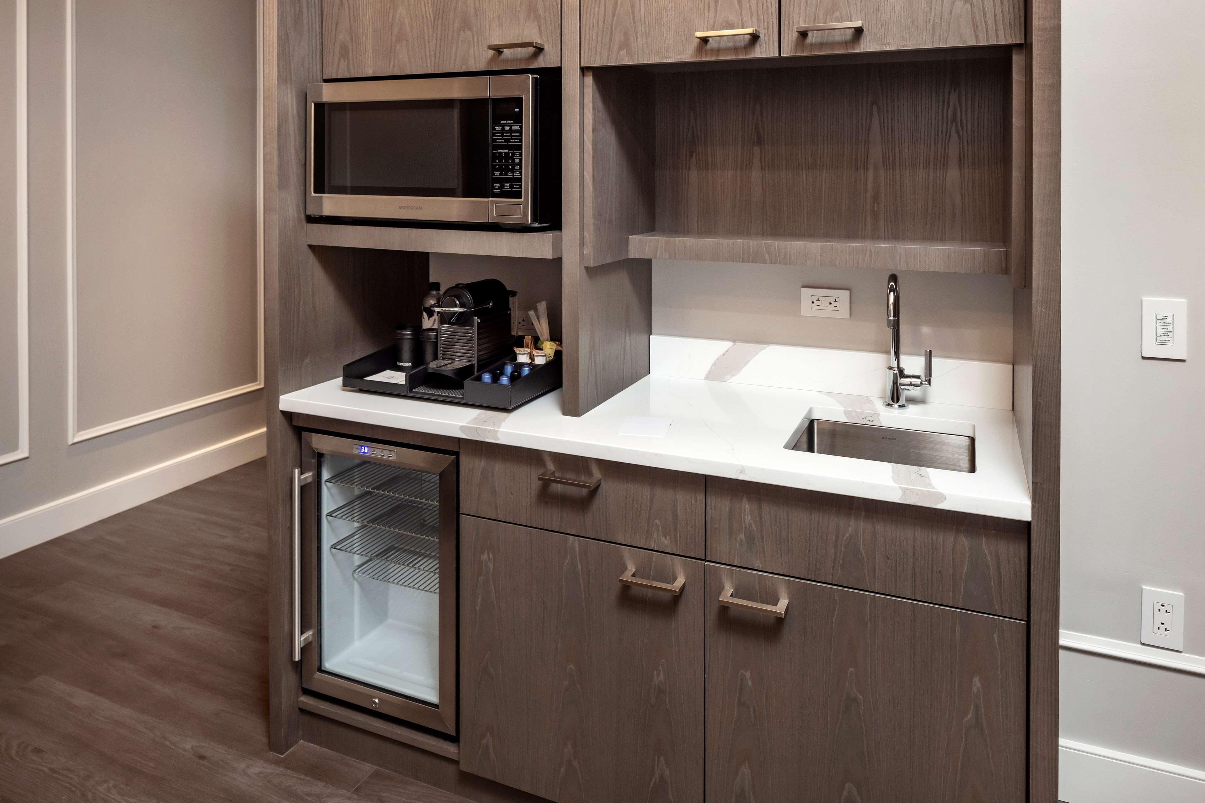 Suite King Bed One Bedroom 