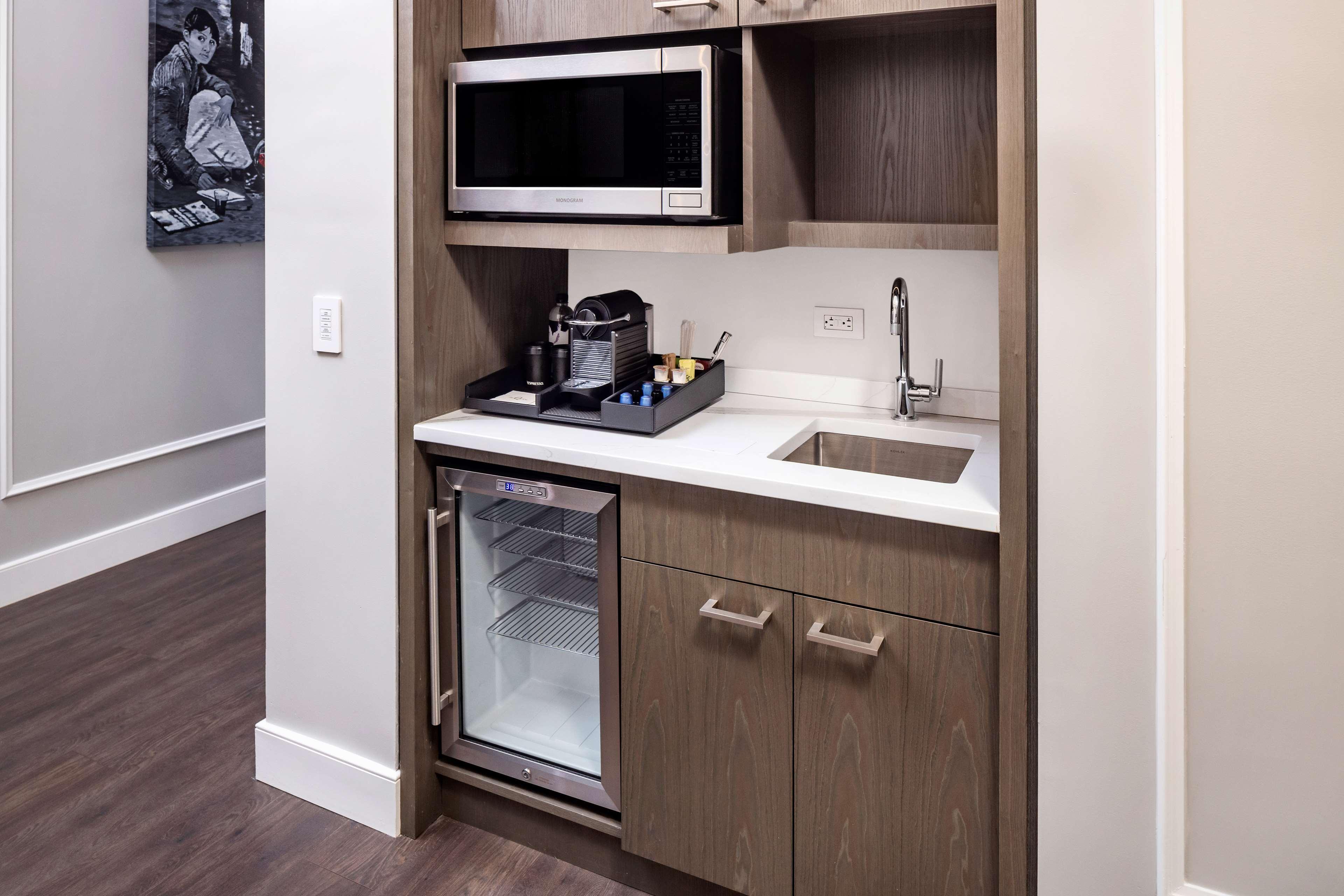 Suite King Bed One Bedroom 