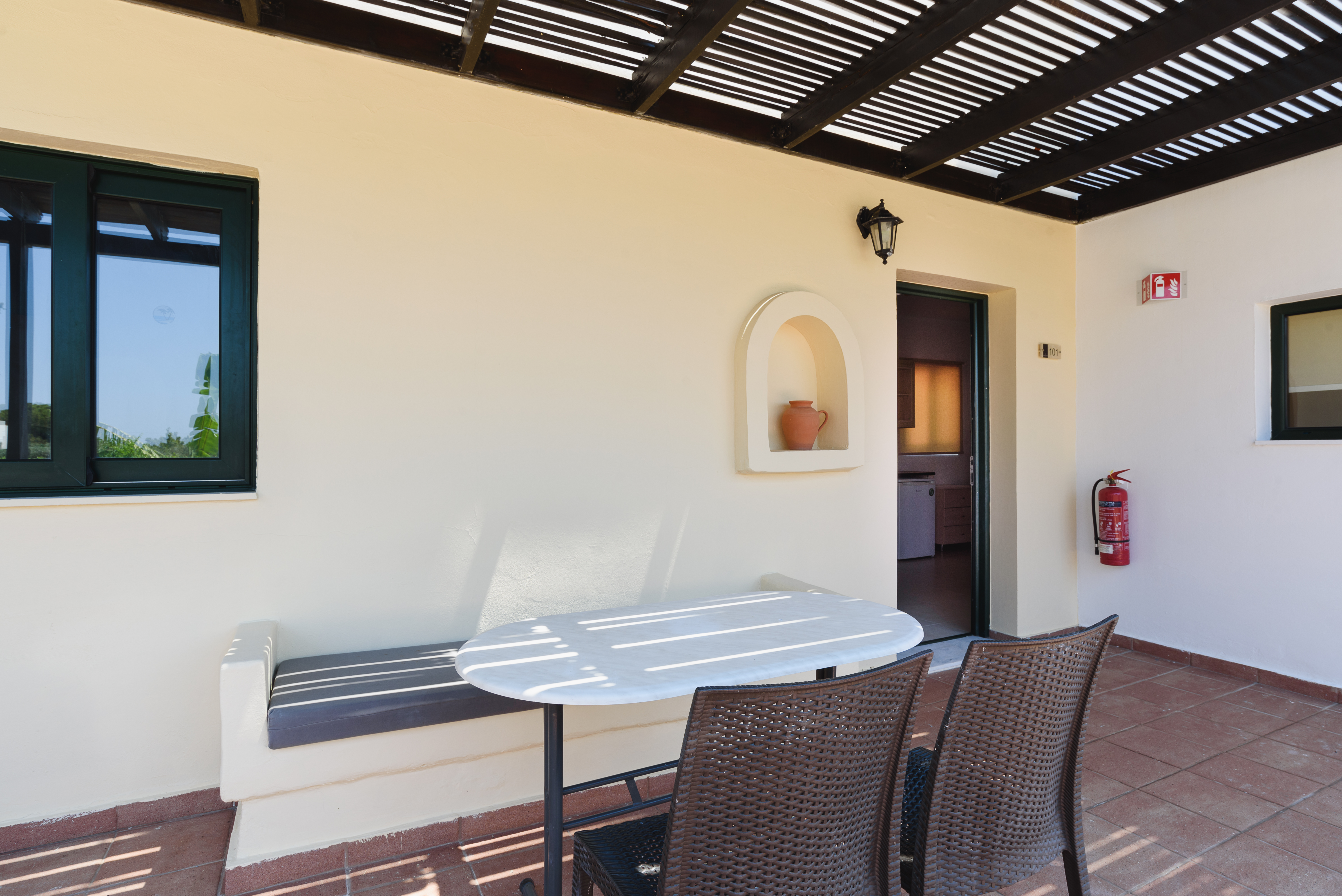 Apartment Capacity 4