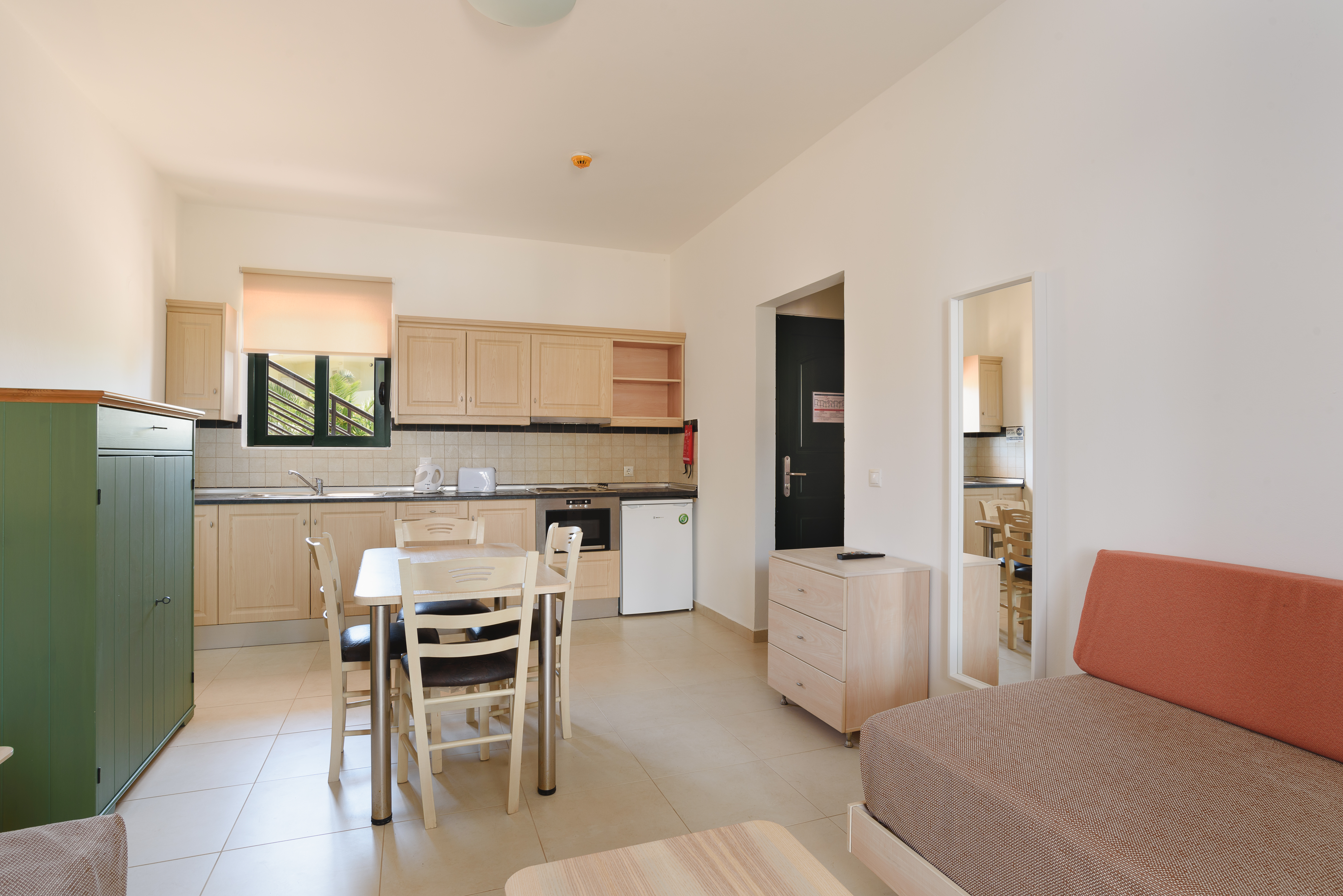 Apartment Capacity 4