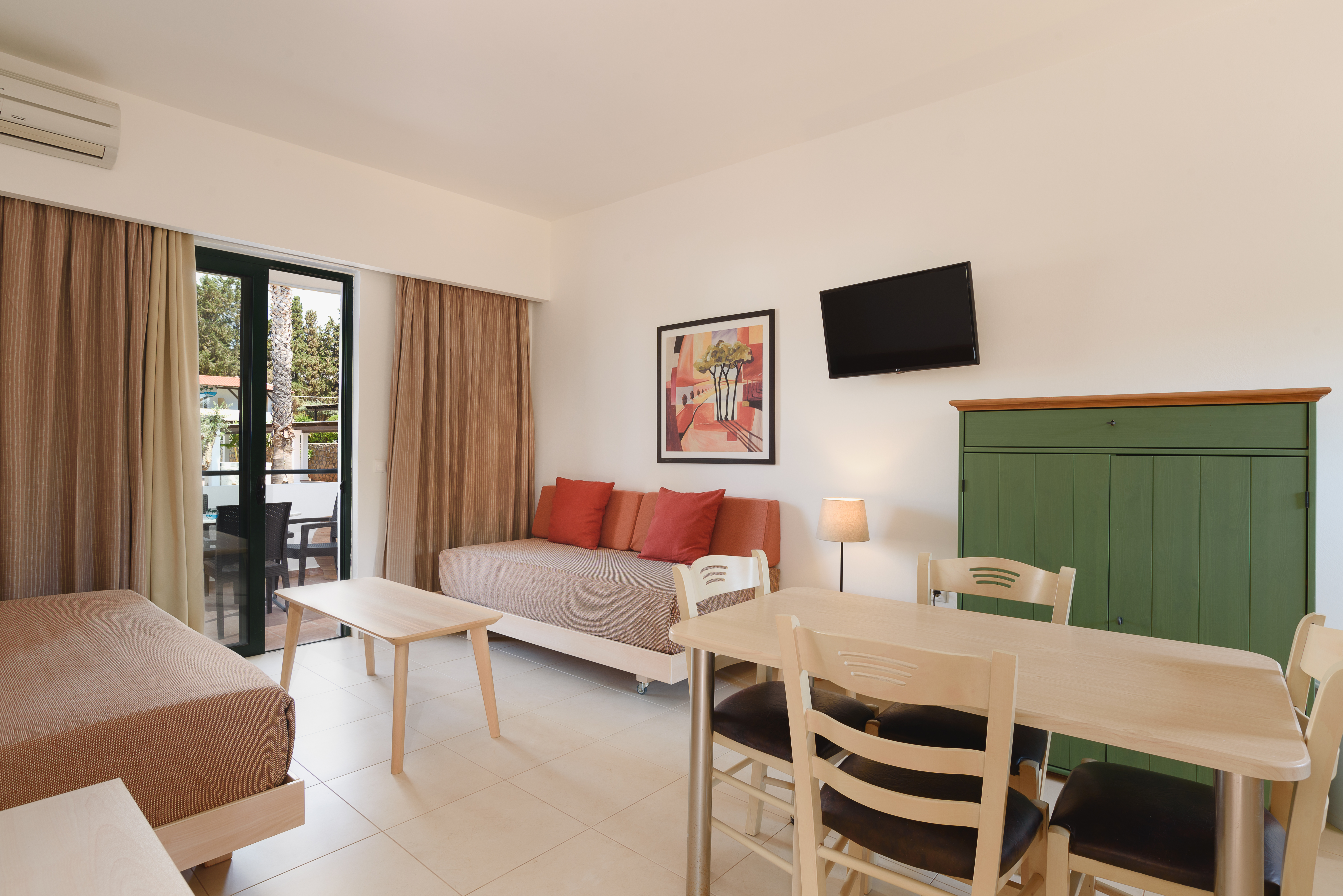 Apartment Capacity 4