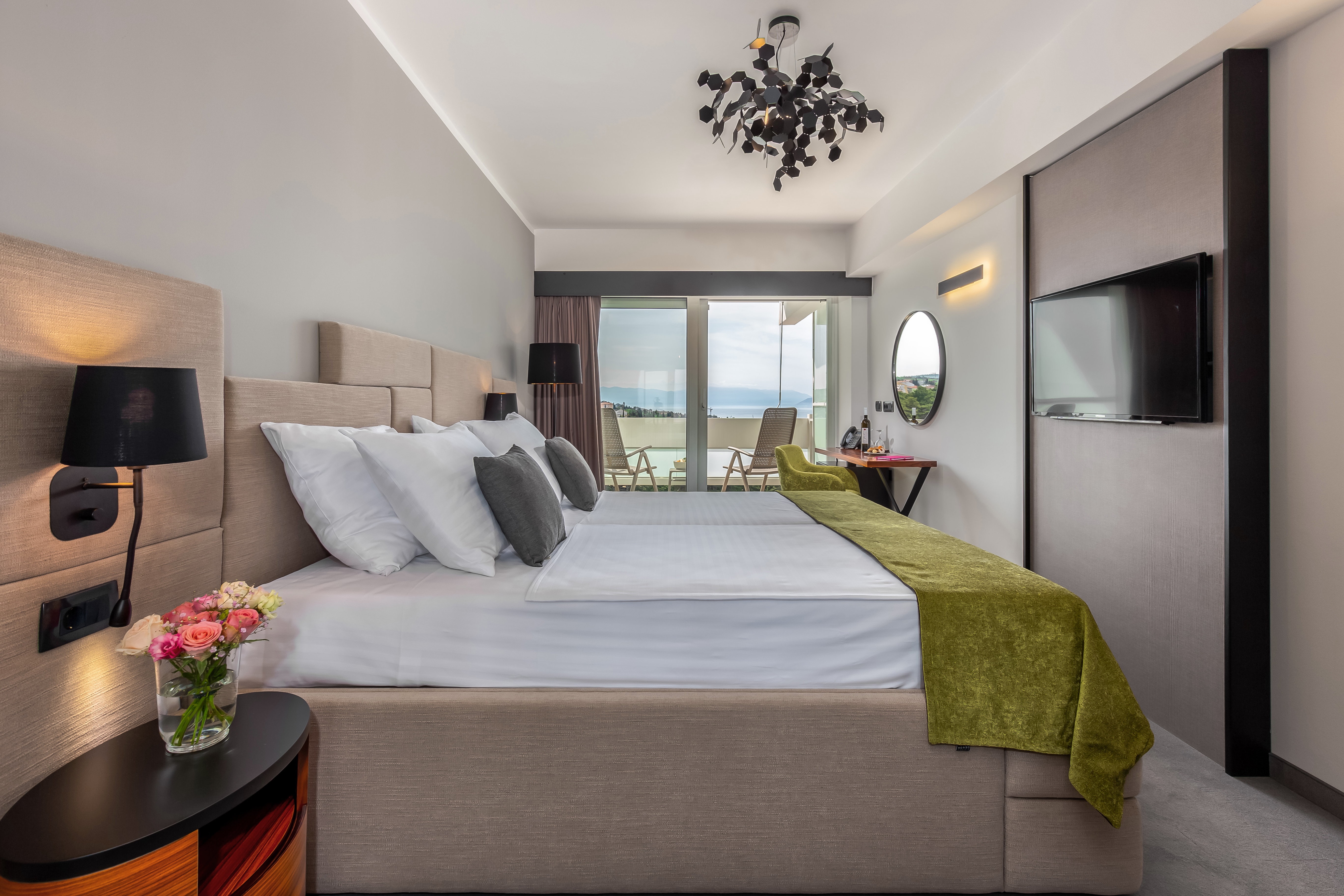 Twin Side Sea View with Balcony